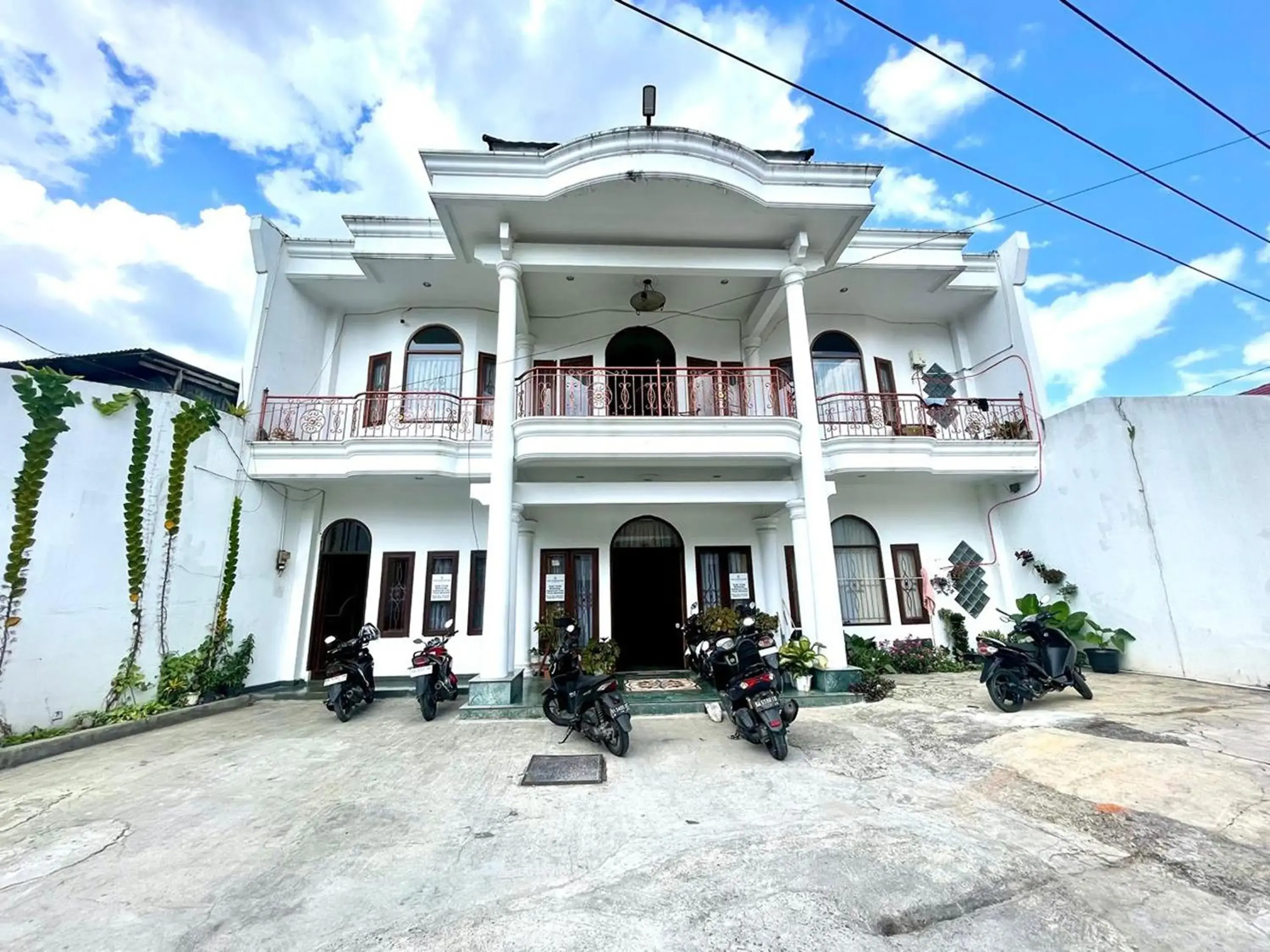 Yani Guesthouse Yani Guesthouse