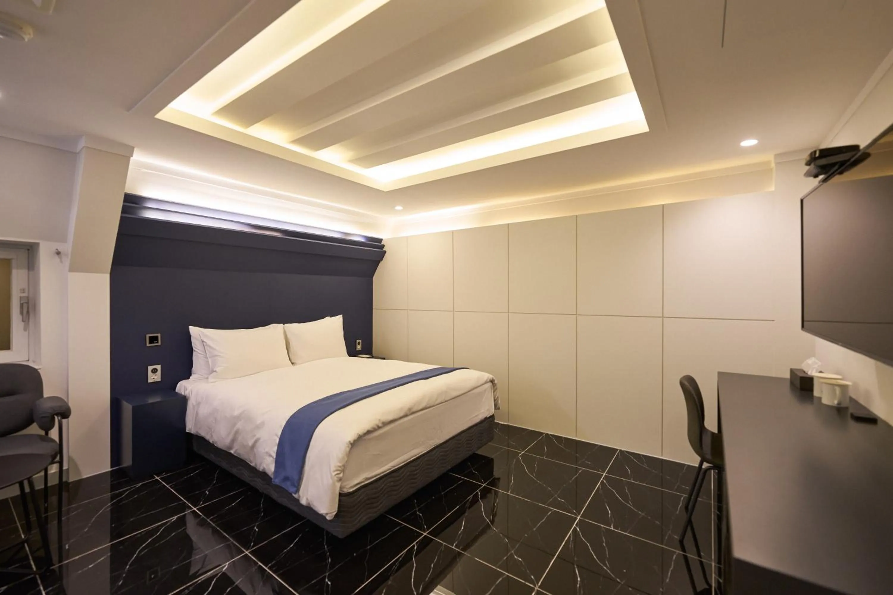 Bed in Blueduck hotel