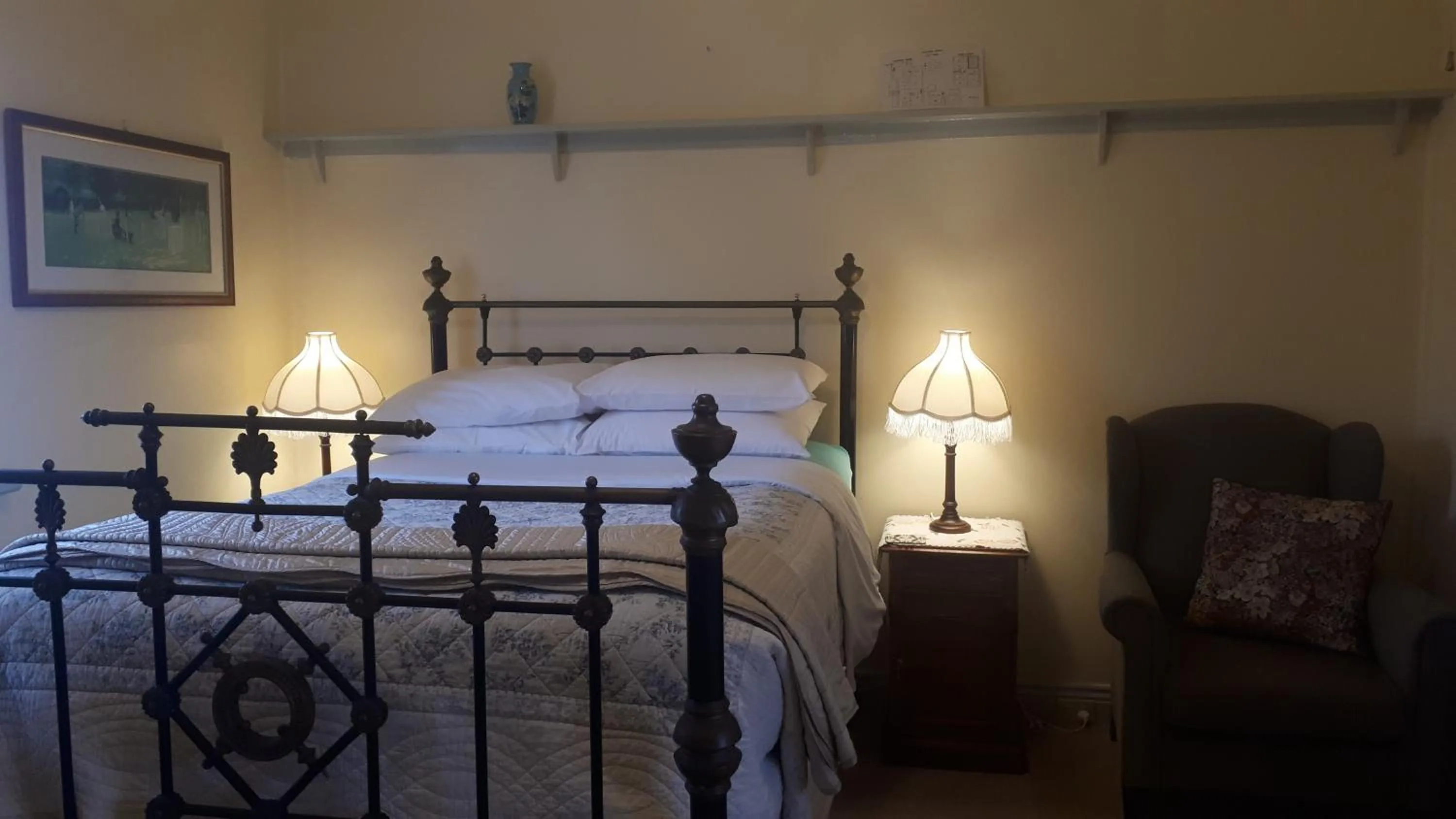 Bed in Victoria House