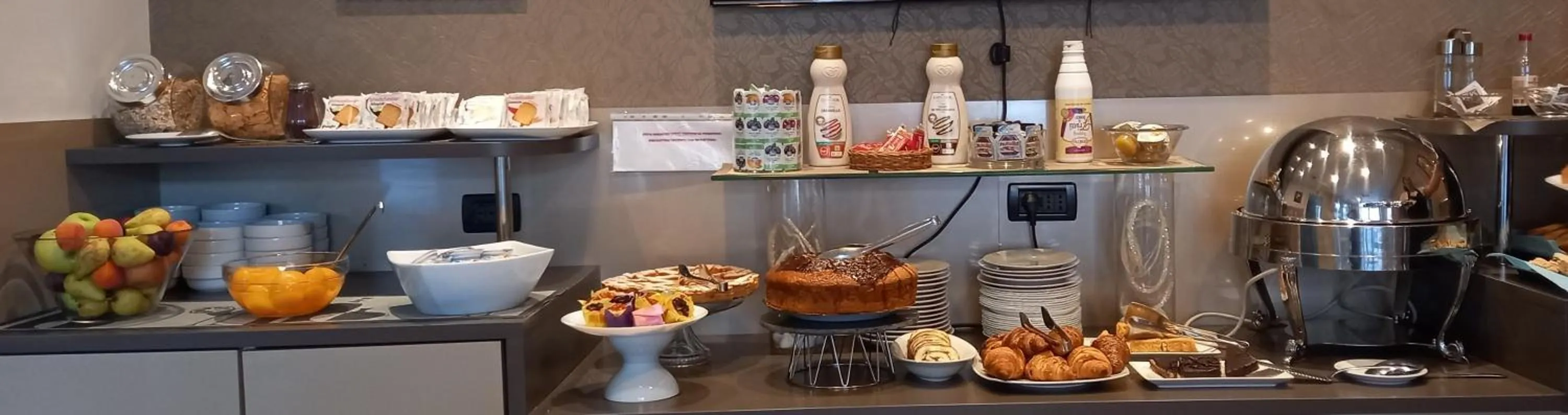 Breakfast in Hotel Aniene