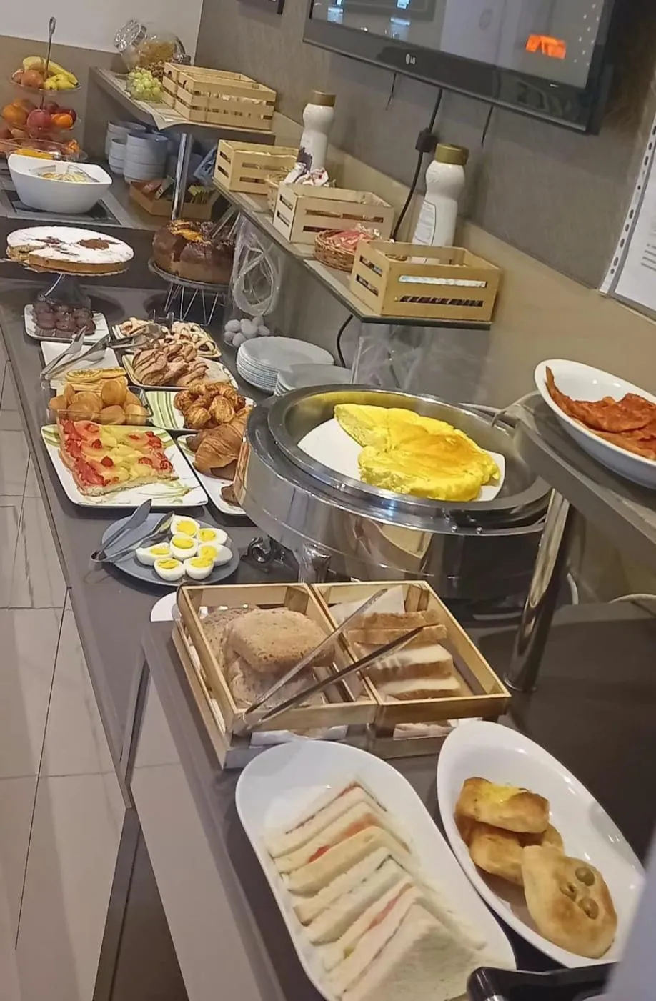 Breakfast in Hotel Aniene