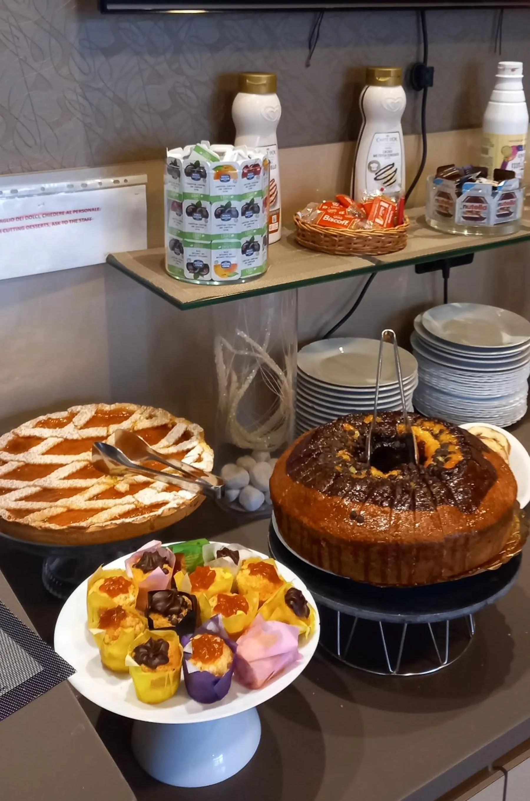 Breakfast in Hotel Aniene