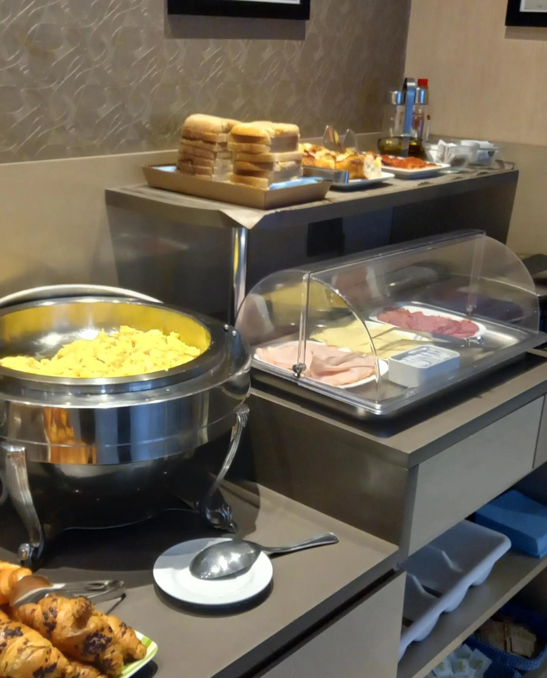 Breakfast in Hotel Aniene