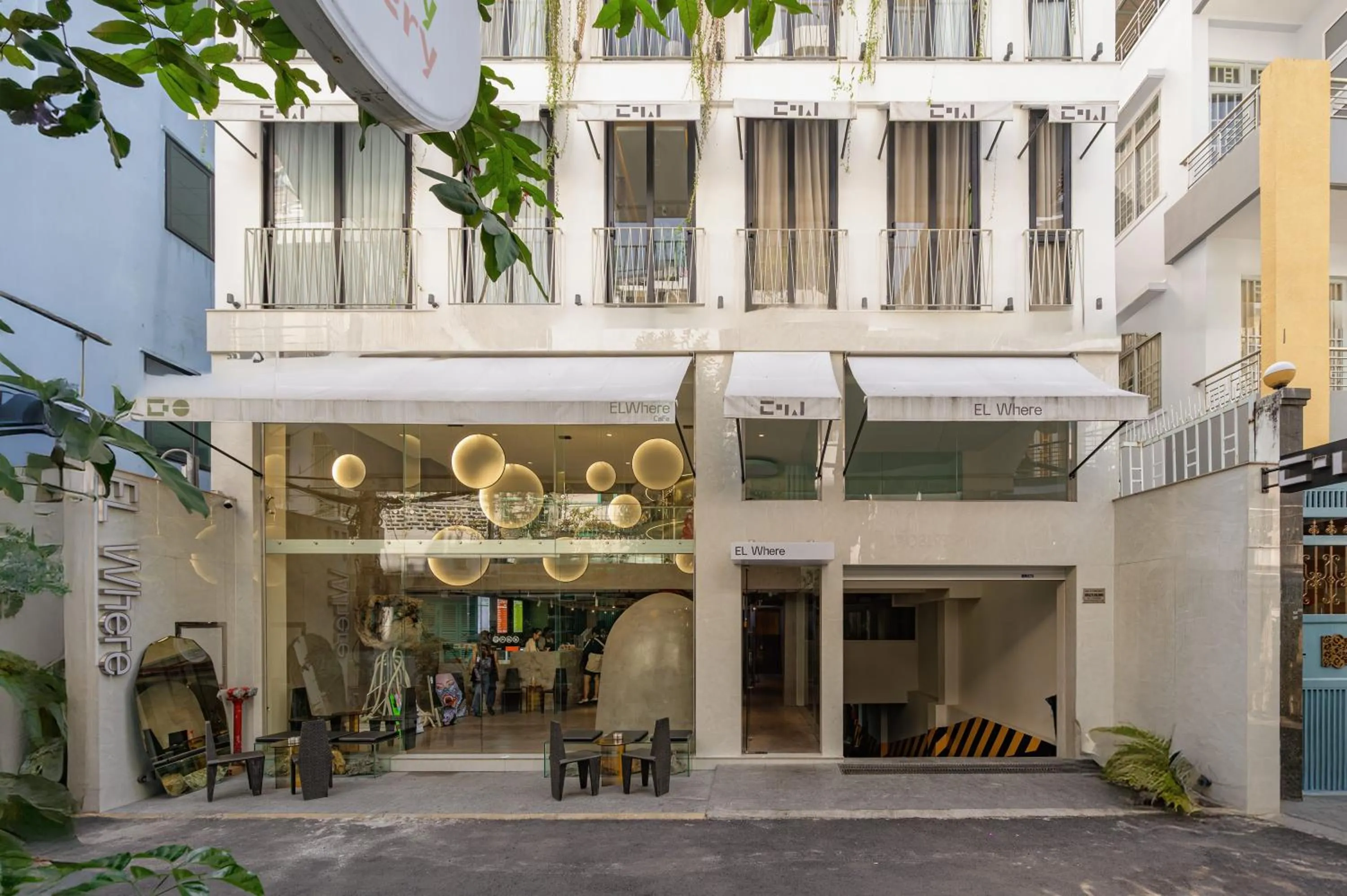 Property building in EL Where Hotel