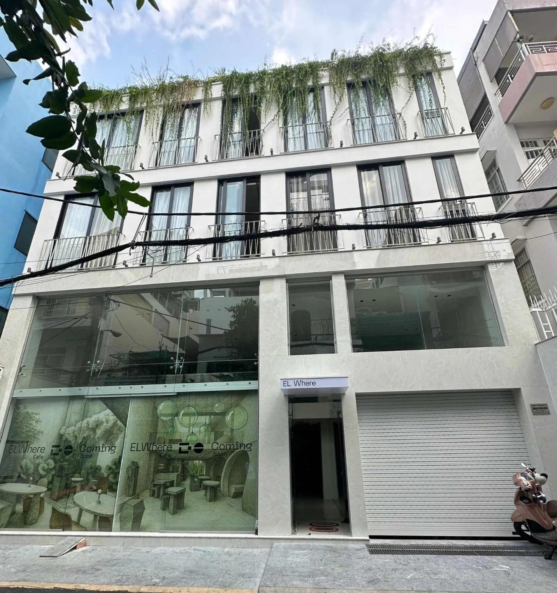 Property building in EL Where Hotel