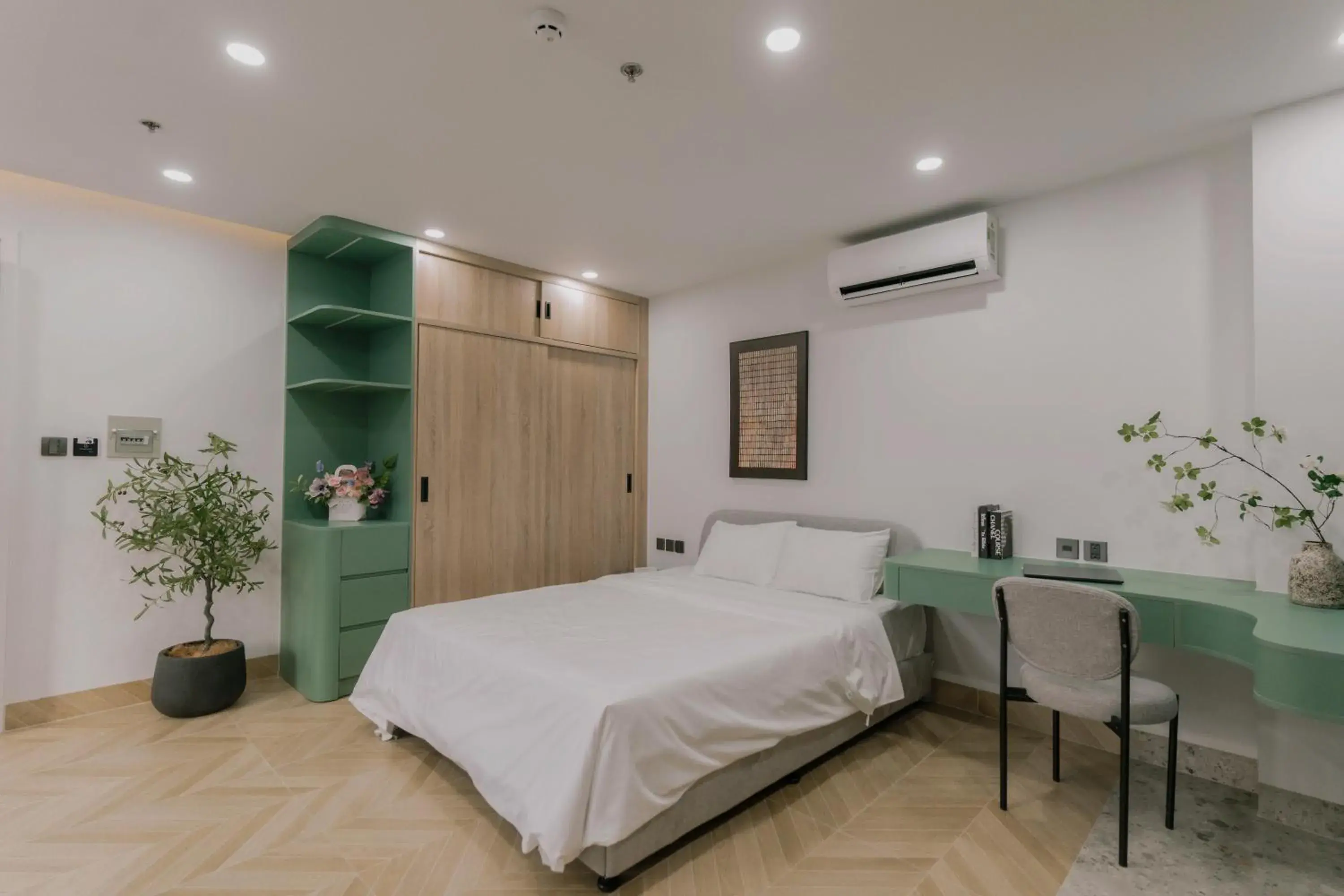 Junior Suite with Garden View in EL Where Hotel Junior Suite with Garden View in EL Where Hotel