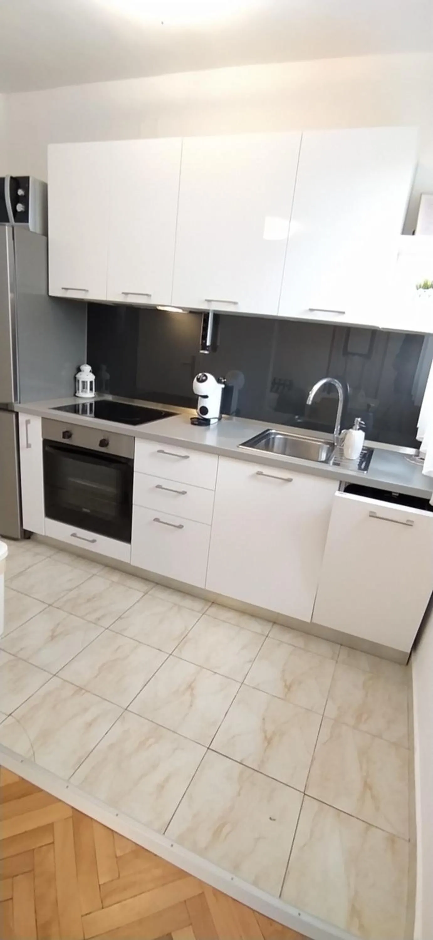 Kitchen or kitchenette in Happy Dreams Apartment near the beach and old town