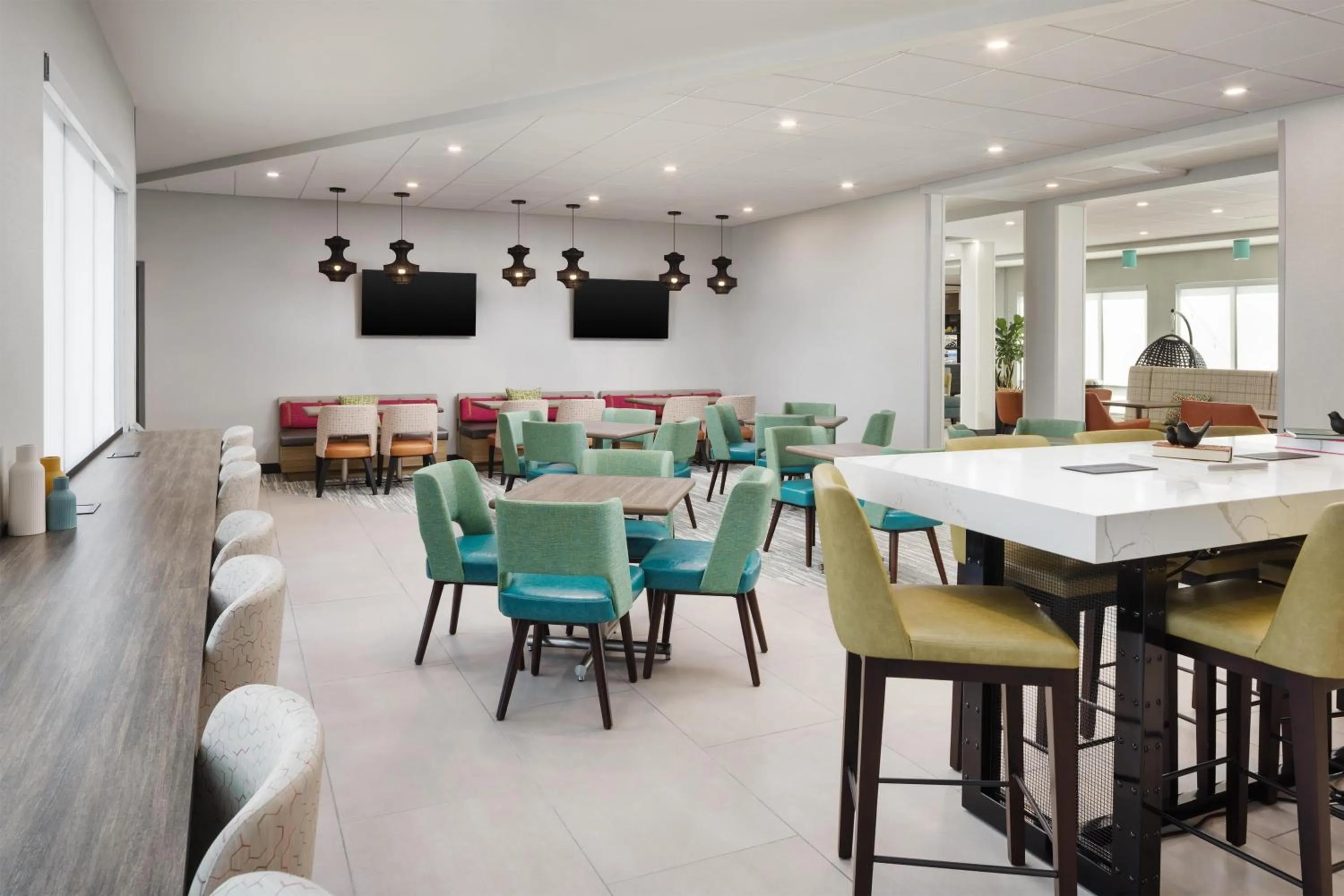 Breakfast in Tru By Hilton Cleveland, TN