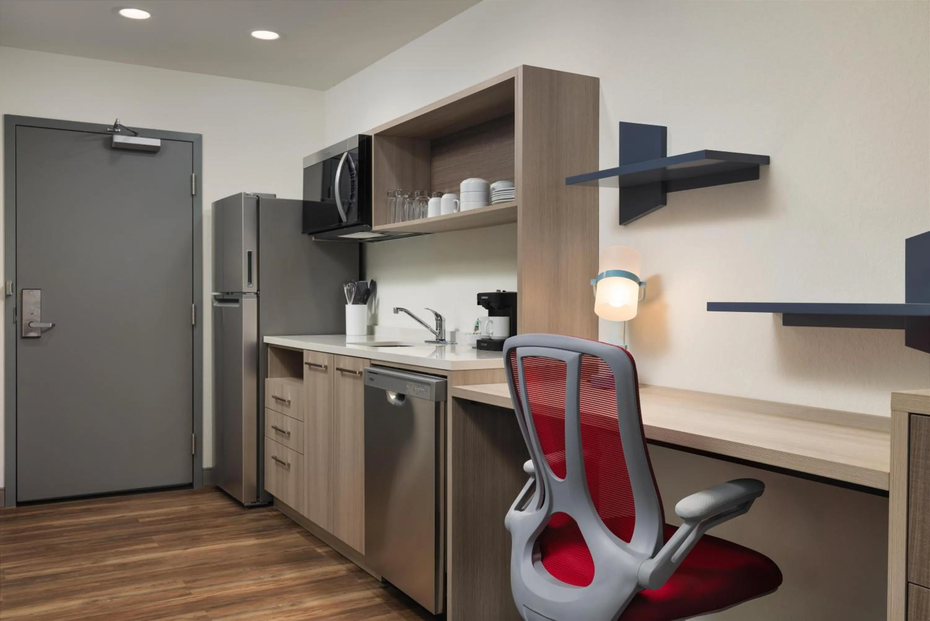 Kitchen or kitchenette in Home2 Suites By Hilton Cleveland, TN