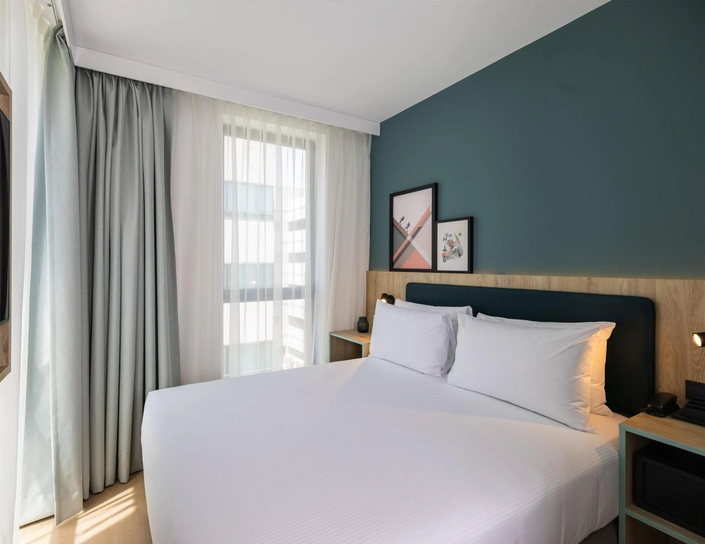 Bed in Spark By Hilton Madrid Alcala