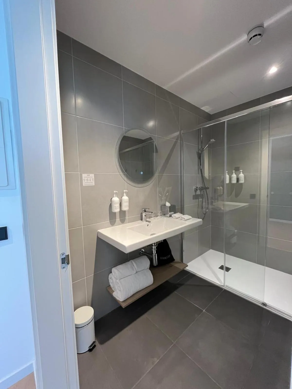 Bathroom in Spark By Hilton Madrid Alcala