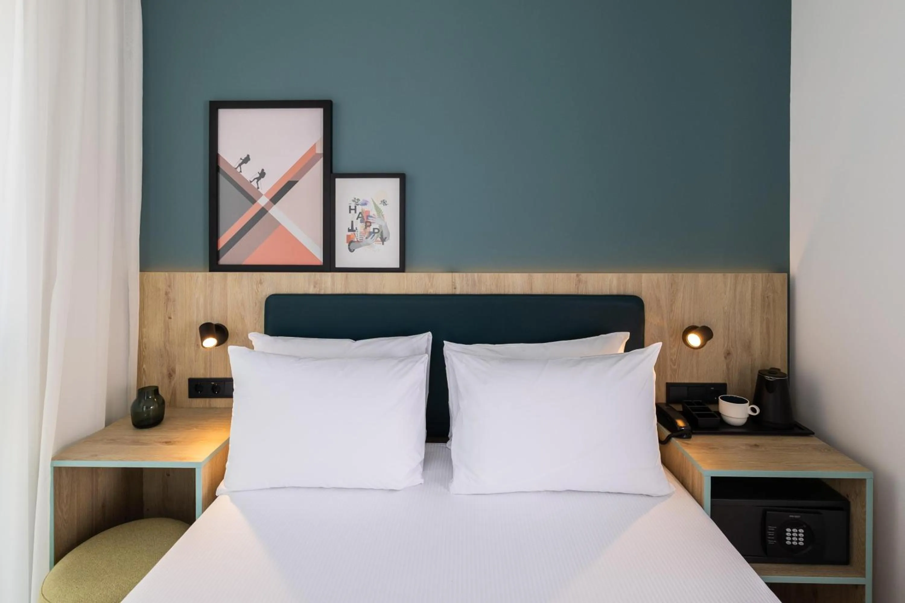 Bed in Spark By Hilton Madrid Alcala