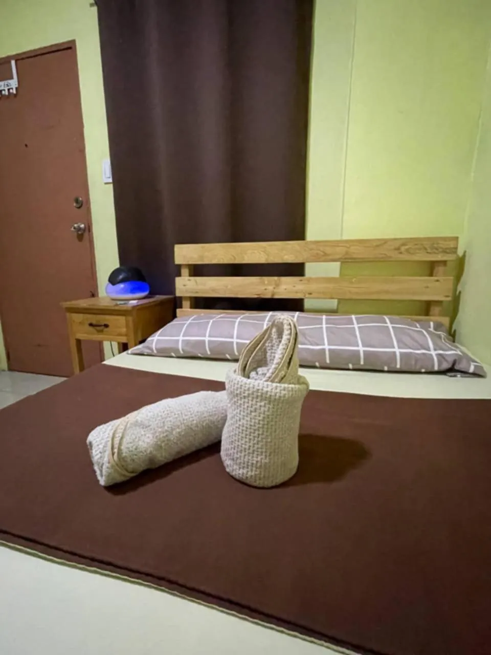 Bed in D and A Transient Inn Taguig