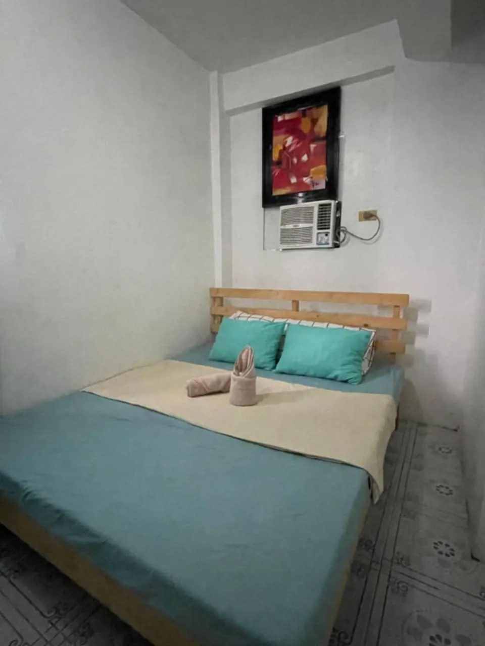 Bed in D and A Transient Inn Taguig