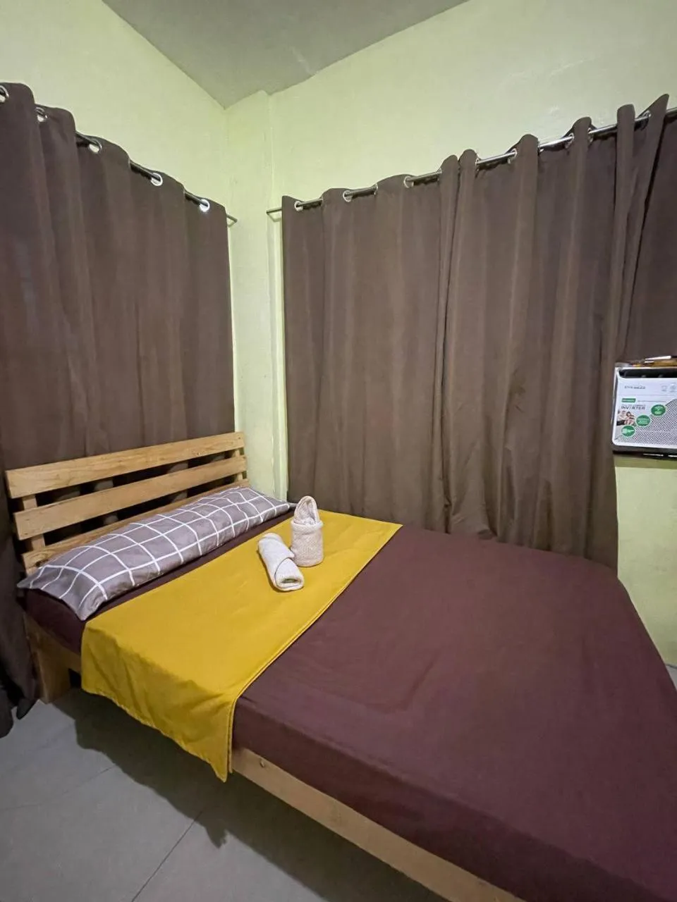Bed in D and A Transient Inn Taguig
