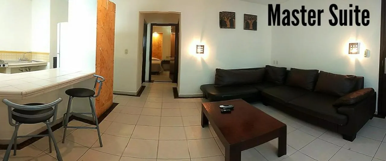 Living room in Angeles Suites & Hotel