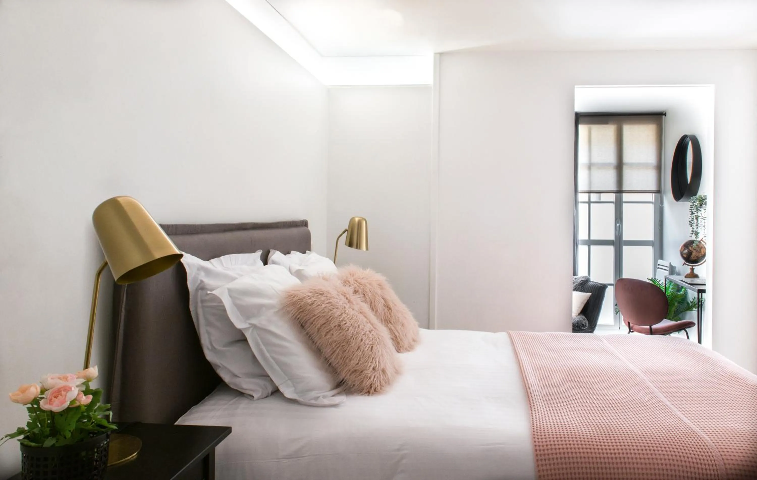 Bedroom, Bed in Appartements - Le Logis Versaillais