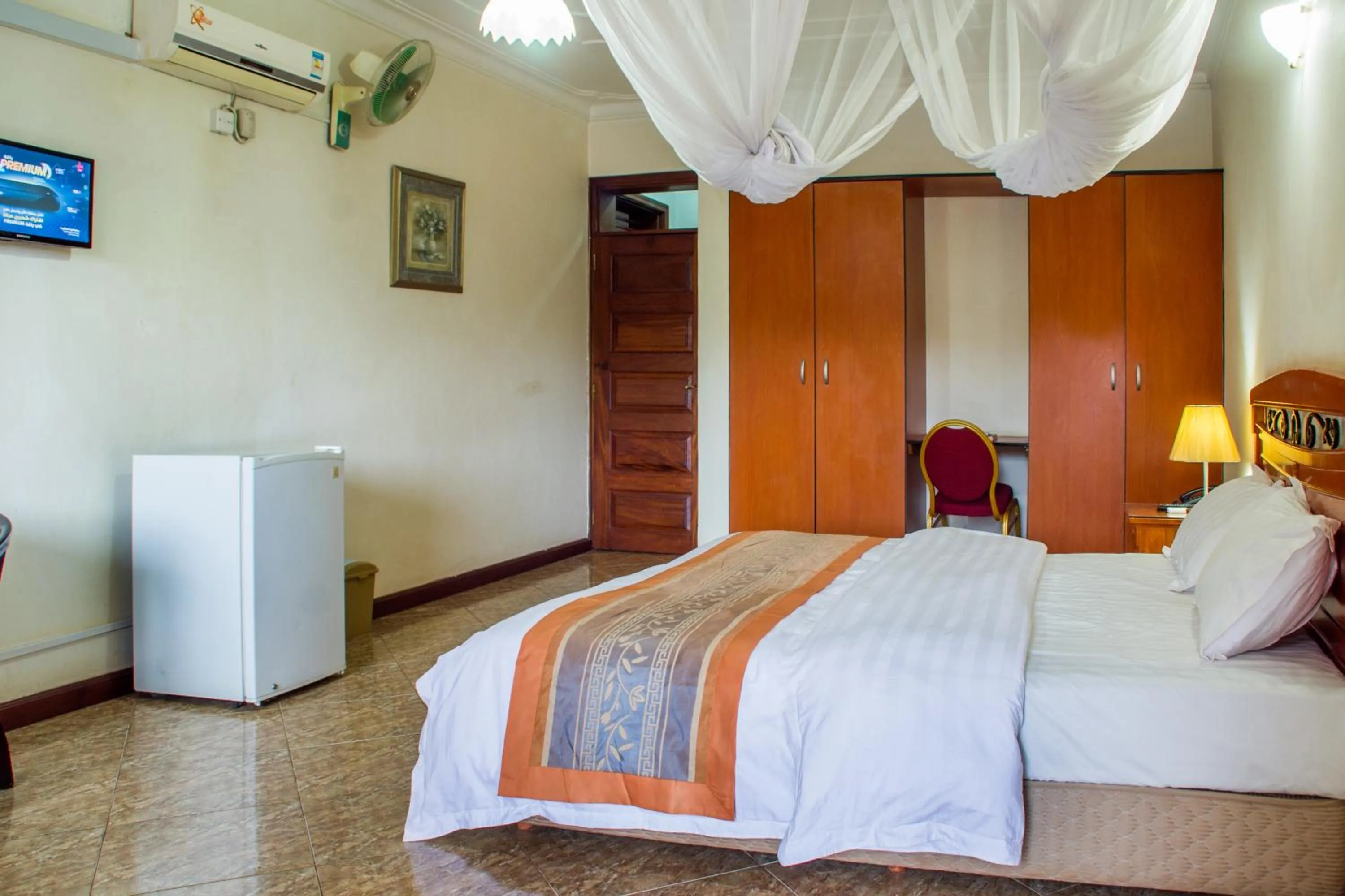 Bedroom in Landmark View Hotel