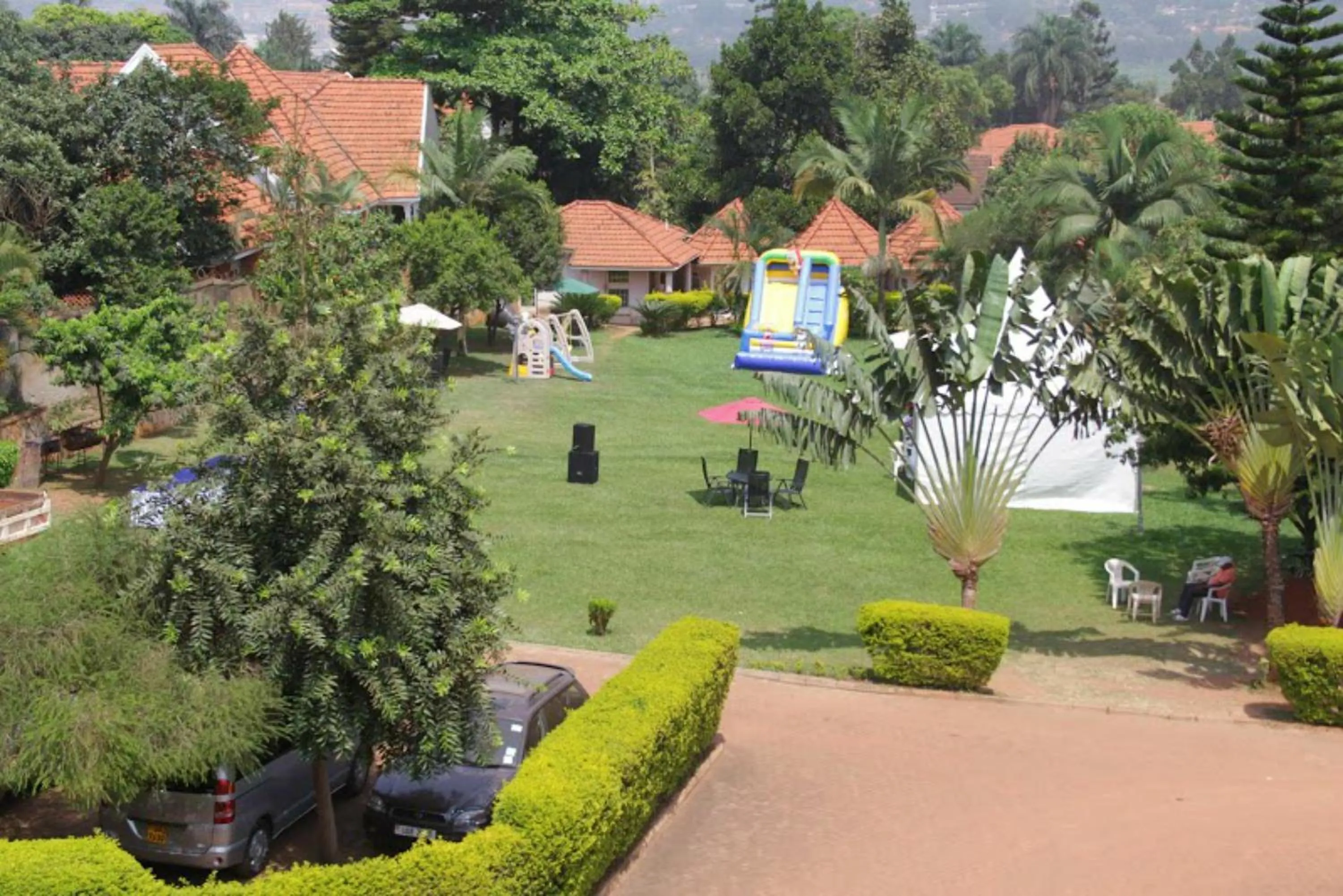 Garden in Landmark View Hotel