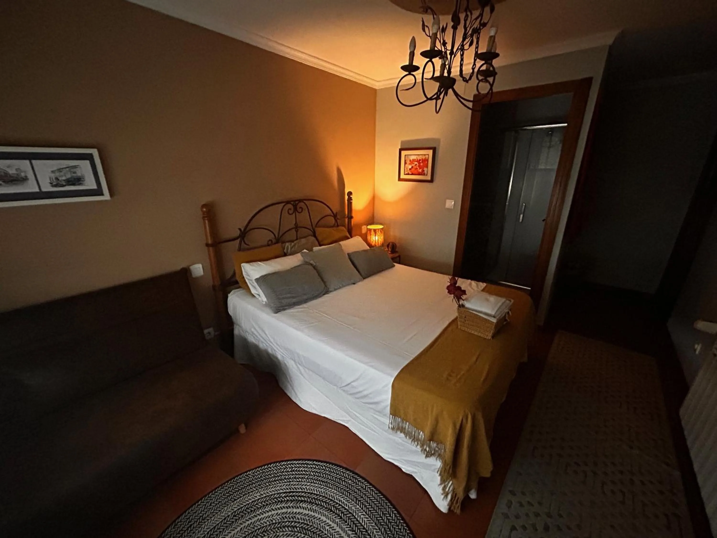 Triple Room with Private Bathroom - single occupancy in Hostal Casa San Nicolas