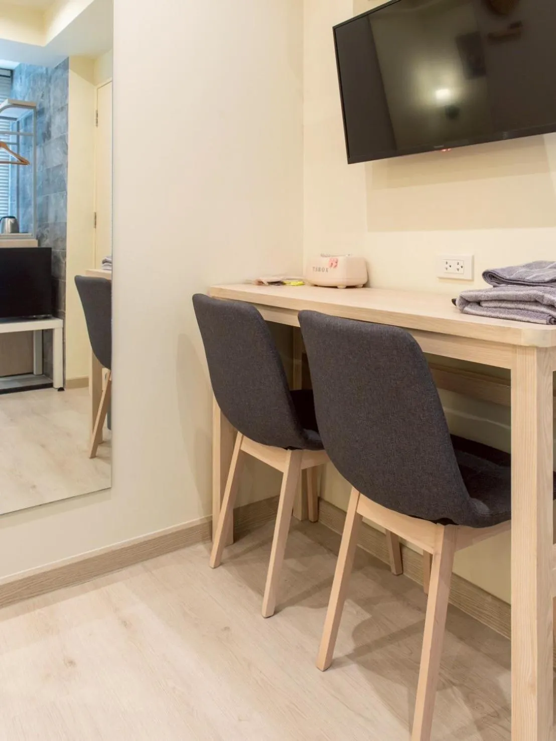 TV and multimedia in Shizuka House - 500 m walk to BTS Phrom Phong