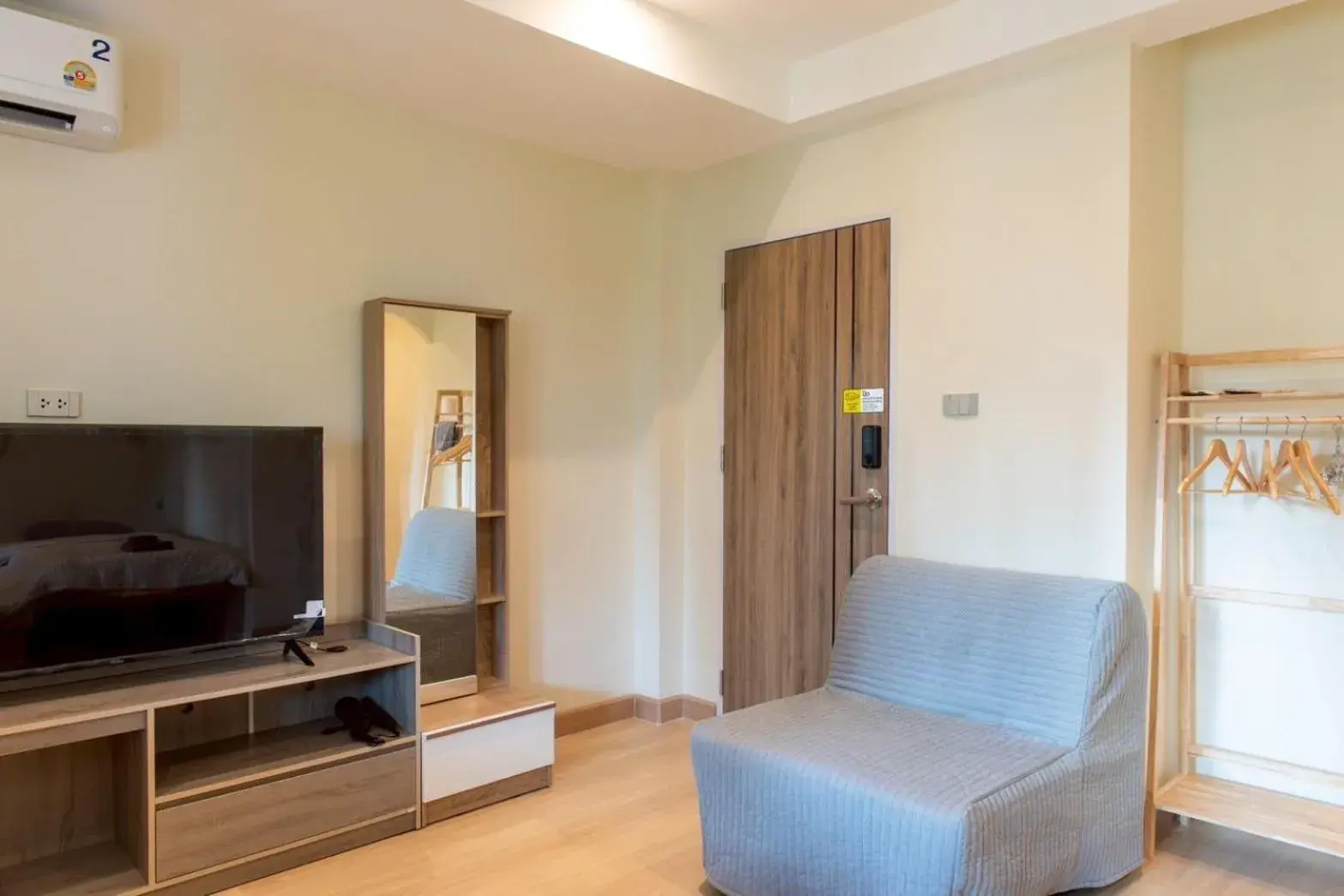 Twin Room in Shizuka House - 500 m walk to BTS Phrom Phong Twin Room in Shizuka House - 500 m walk to BTS Phrom Phong