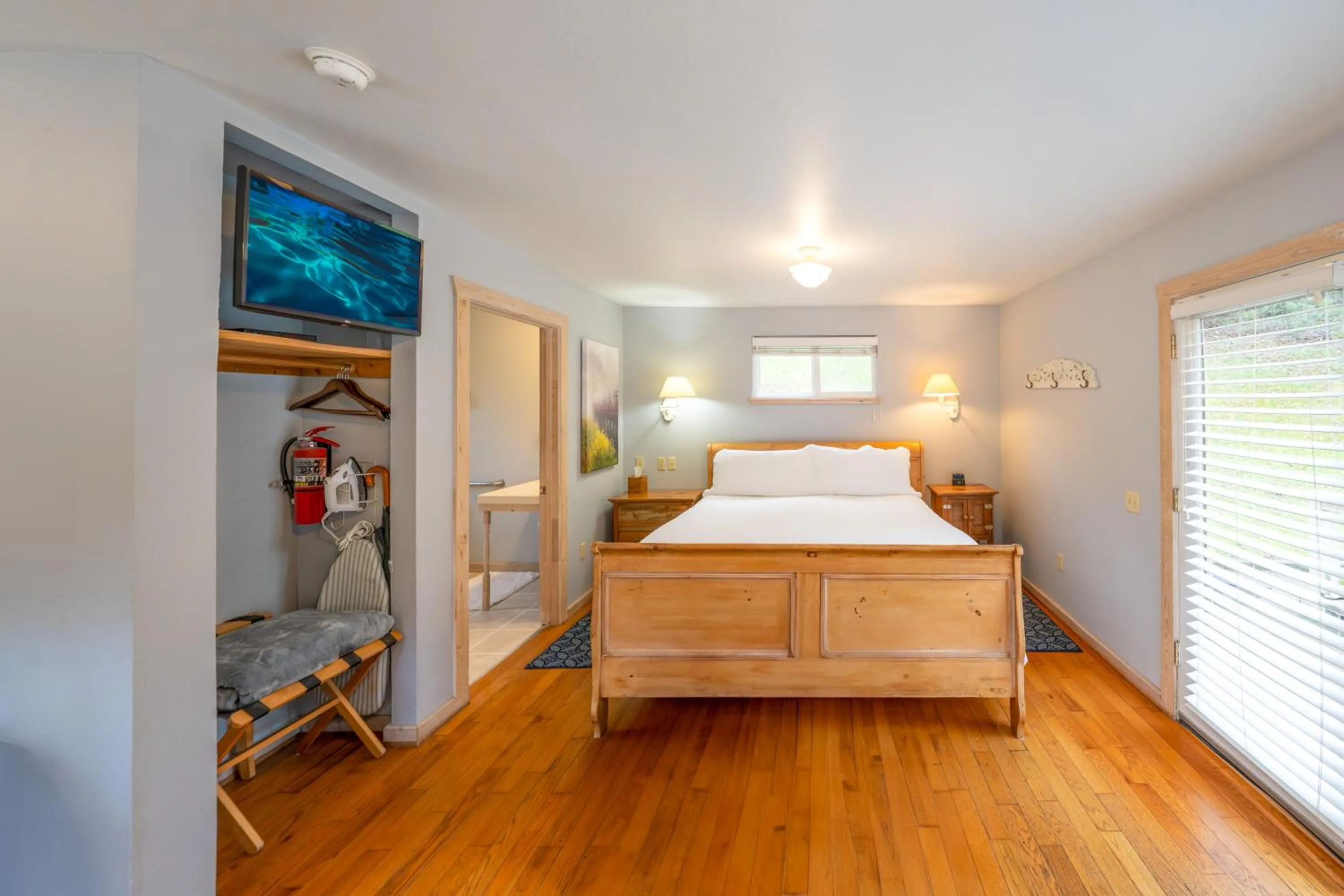 Bedroom, Bed in Aurora Park Cottages