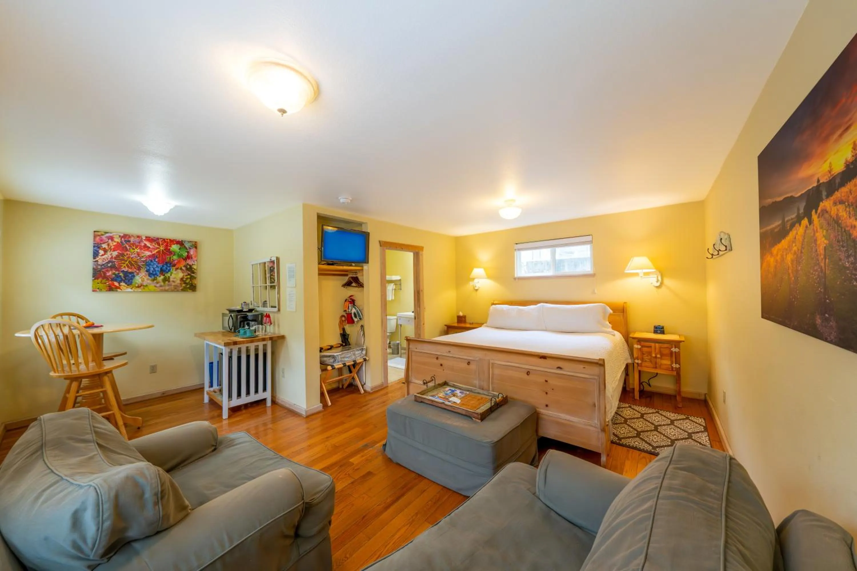 Bedroom, Bed in Aurora Park Cottages