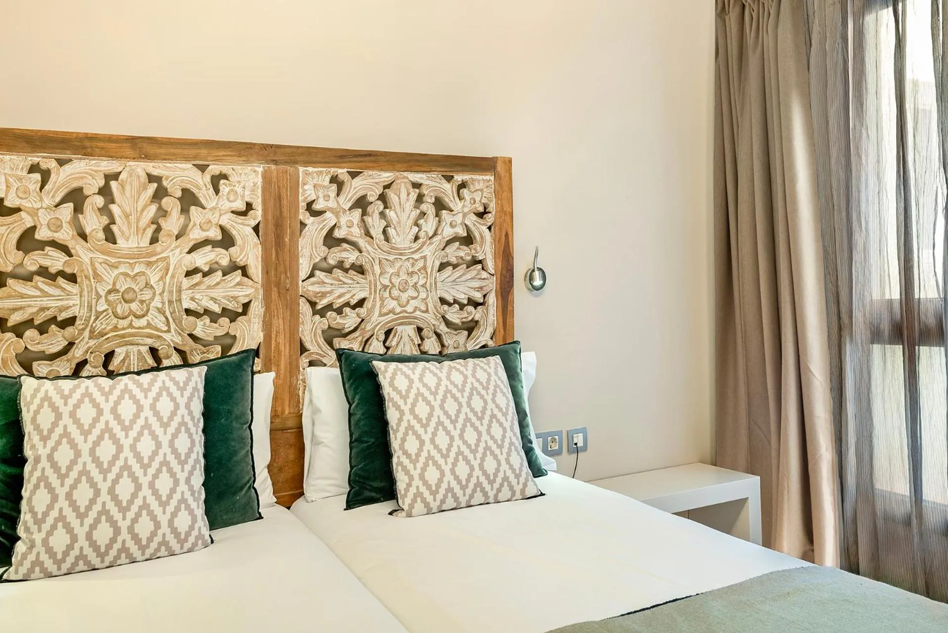 Bedroom, Bed in Limonaia