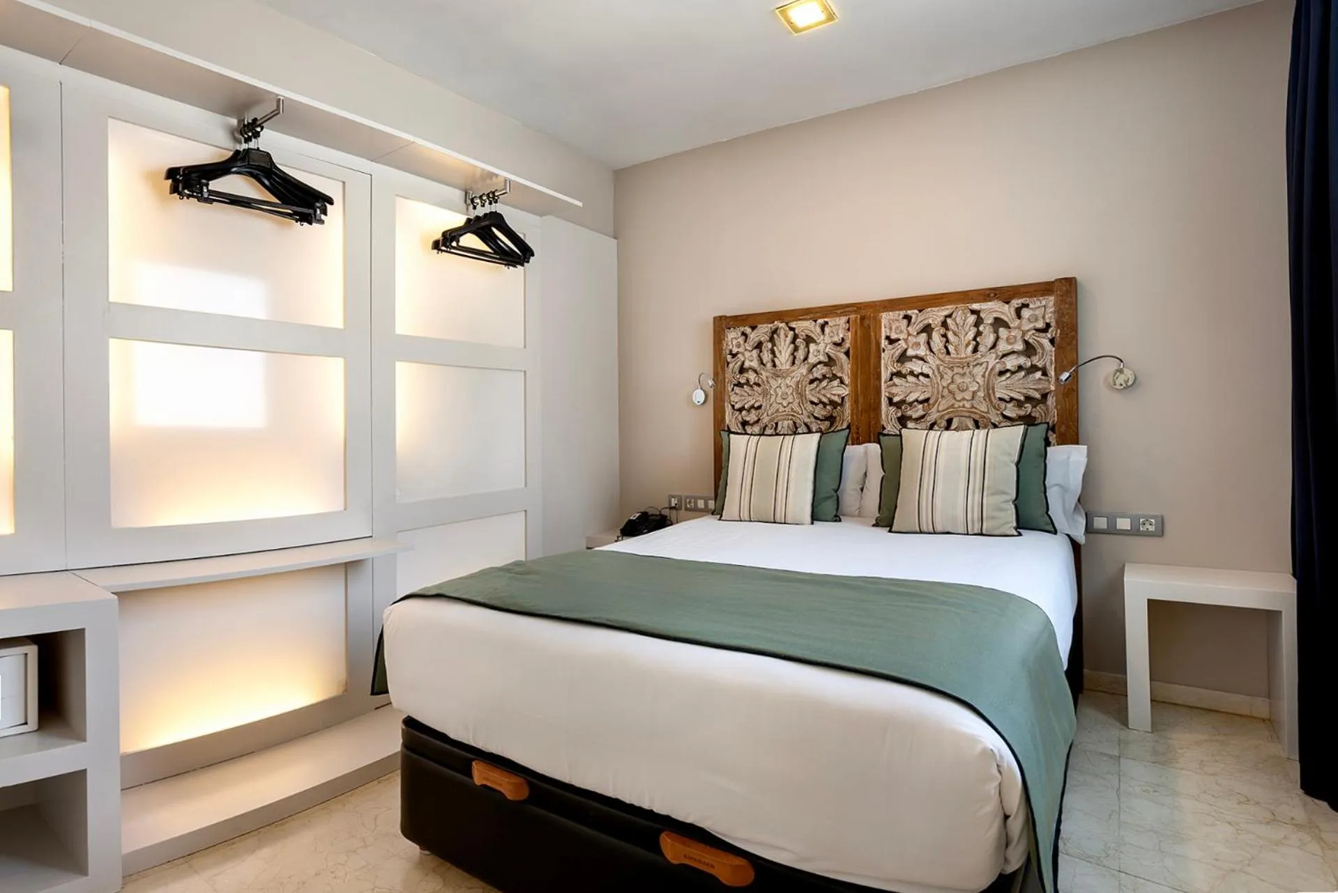 Bedroom, Bed in Limonaia