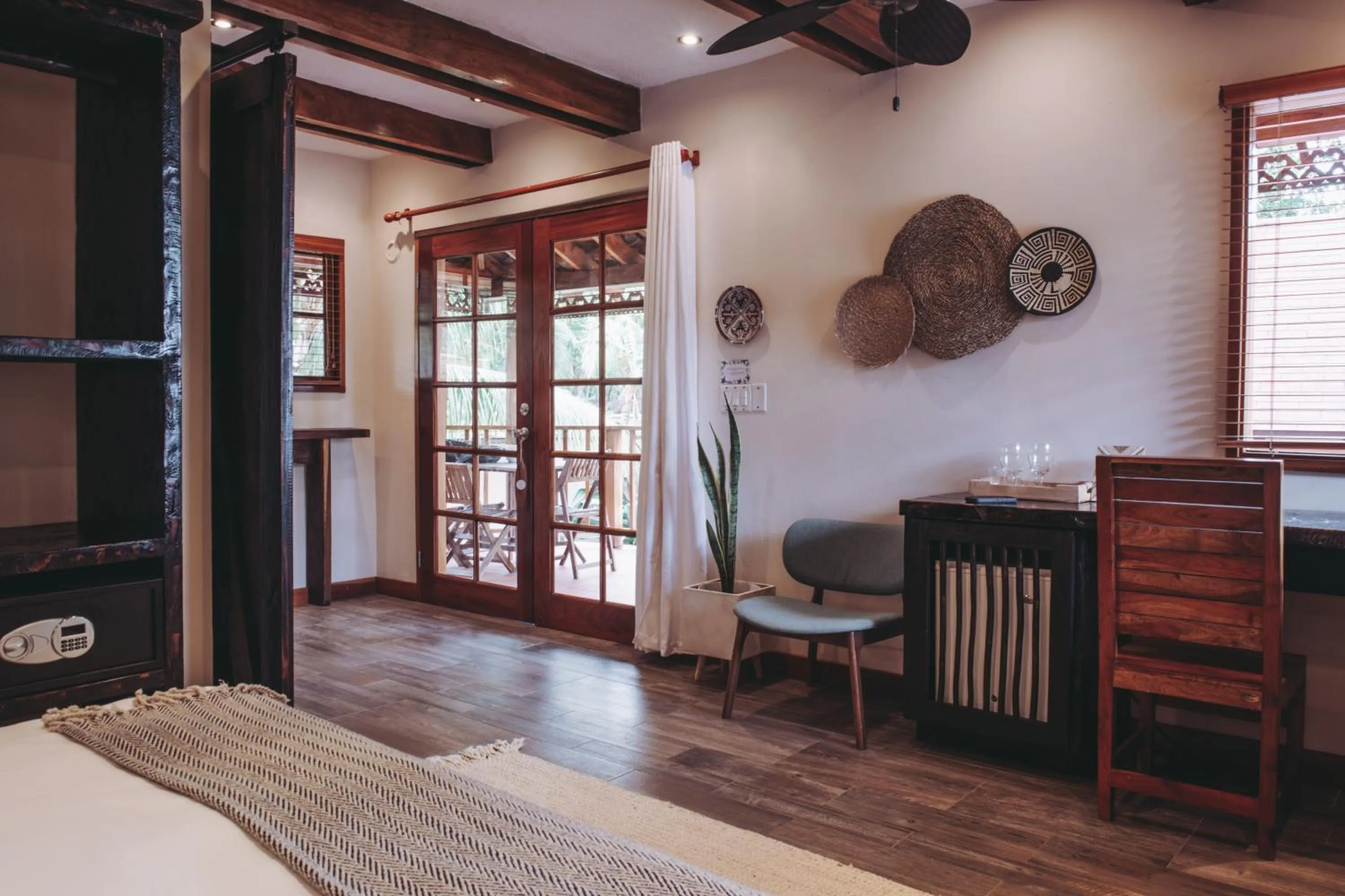 Photo of the whole room, Bed in Sansara Surf Yoga & Resort