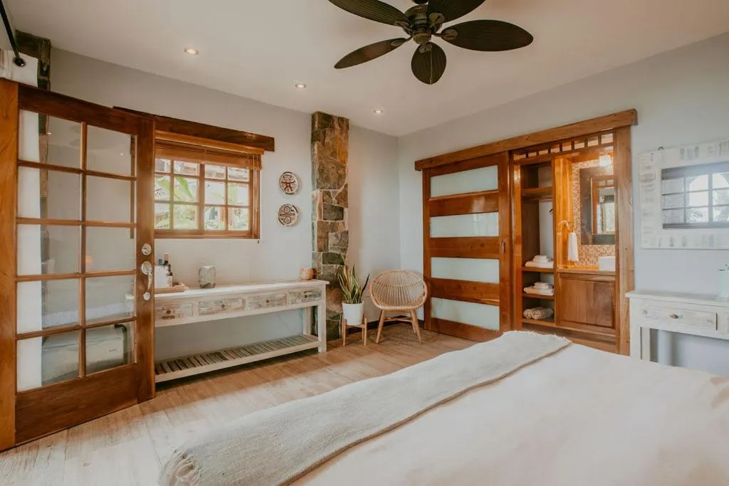 Photo of the whole room, Bed in Sansara Surf Yoga & Resort