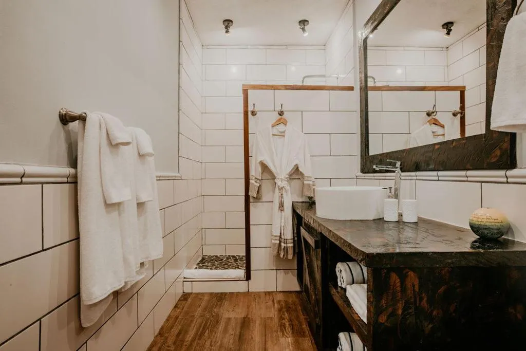 Bathroom in Sansara Surf Yoga & Resort