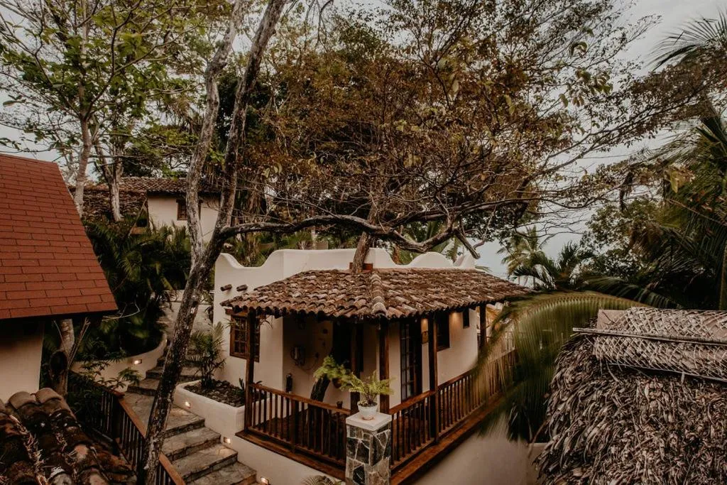 Property building in Sansara Surf Yoga & Resort