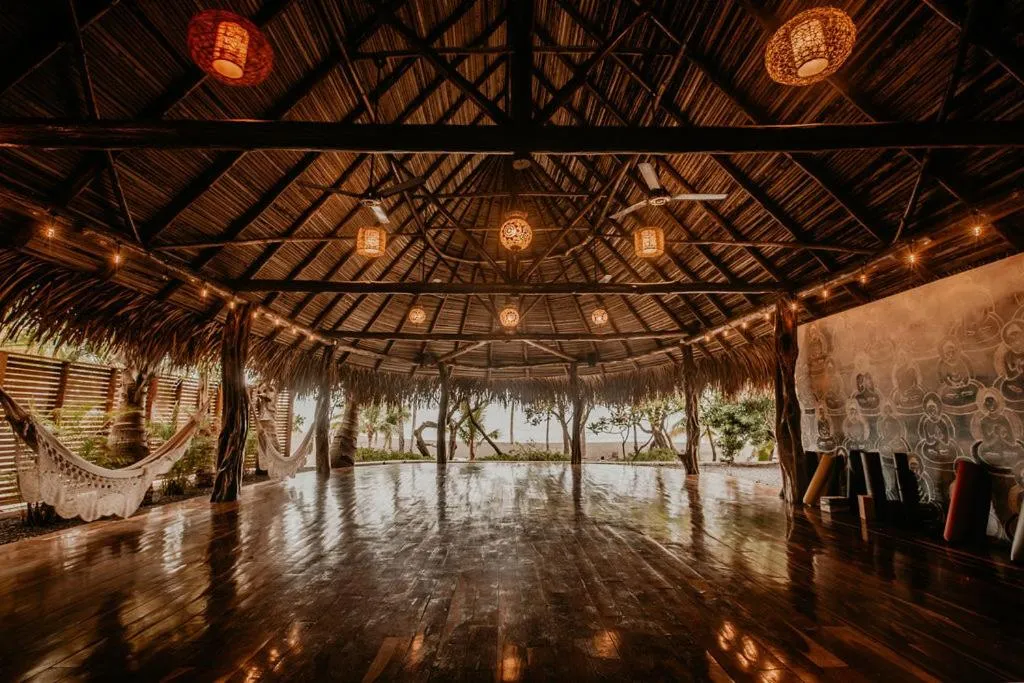 Property building in Sansara Surf Yoga & Resort