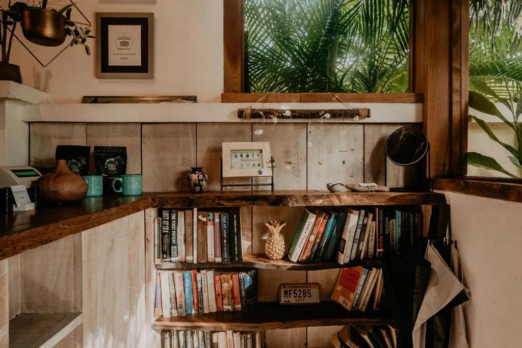 Living room in Sansara Surf Yoga & Resort