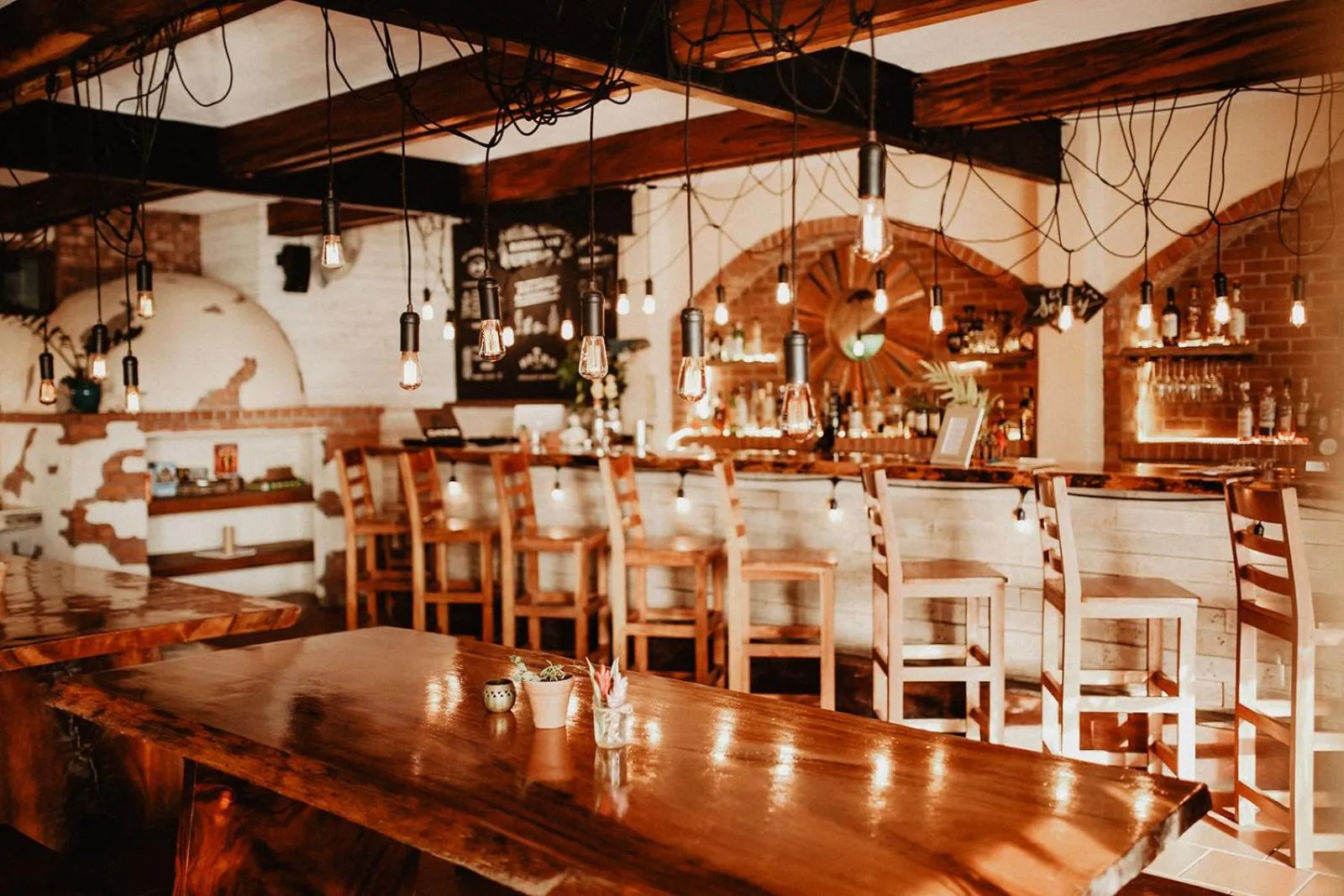 Restaurant/places to eat in Sansara Surf Yoga & Resort