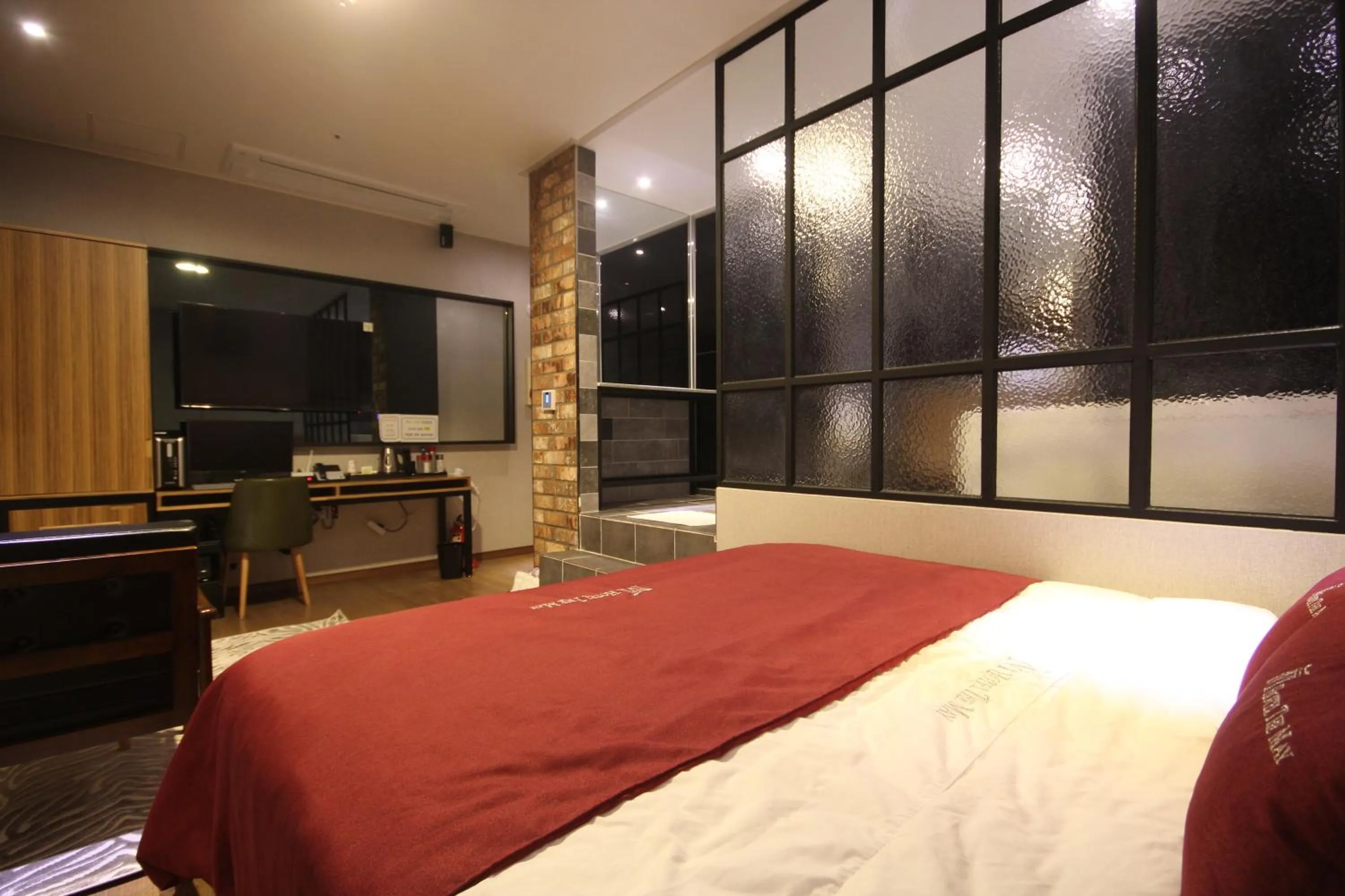 Bed in The May Hotel