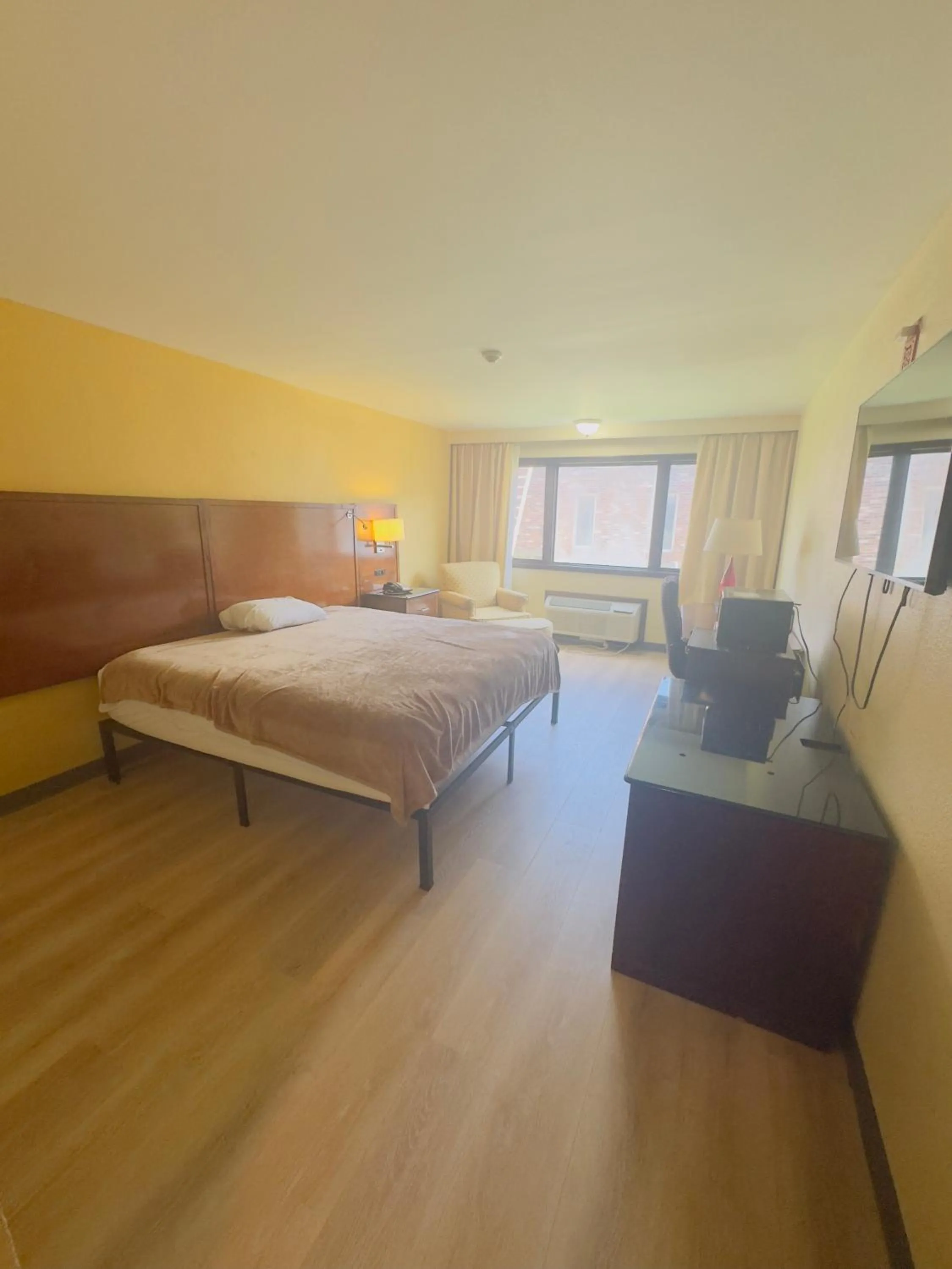 Bed in Hilltop Inn