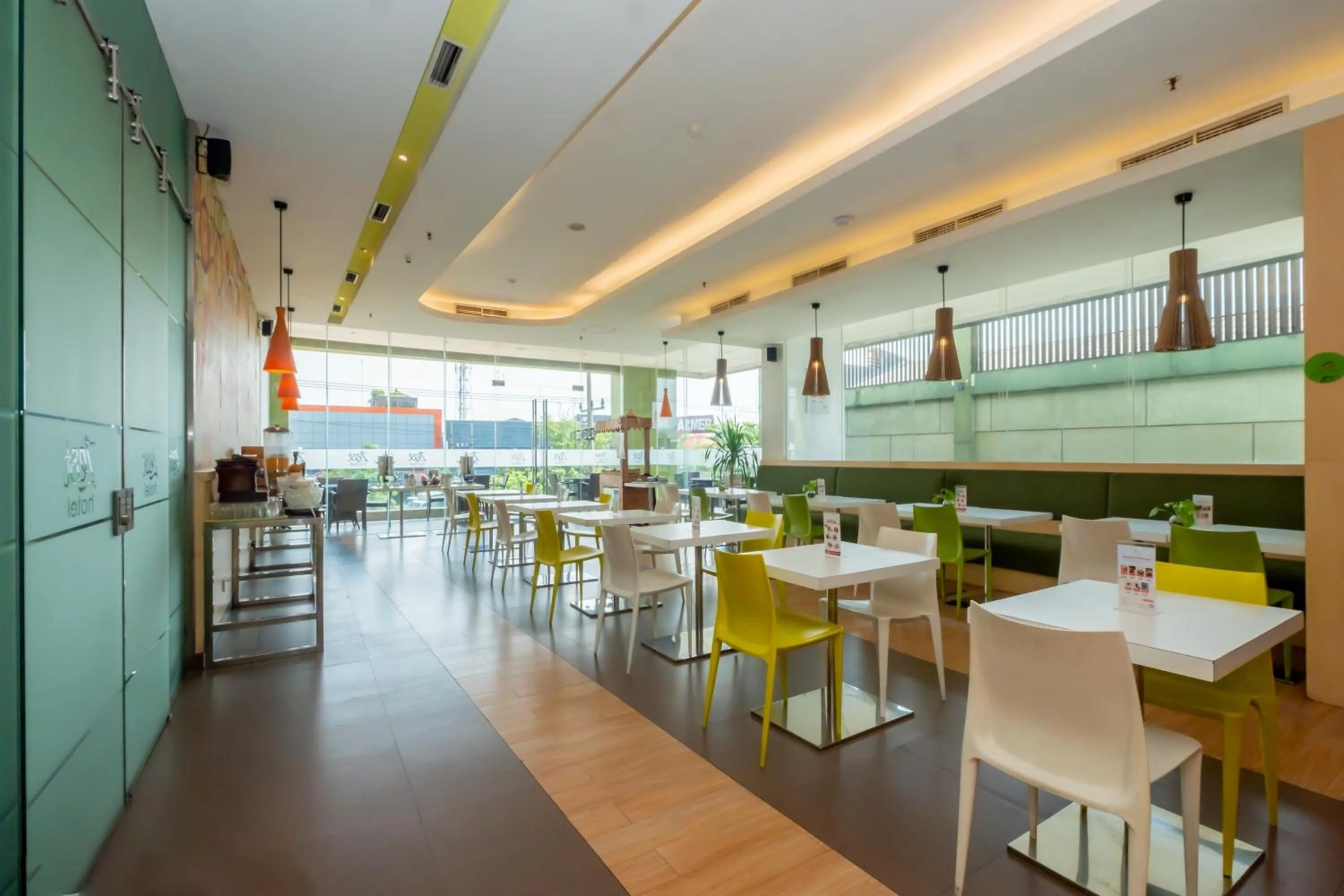 Zest Jemursari by Swiss-Belhotel International