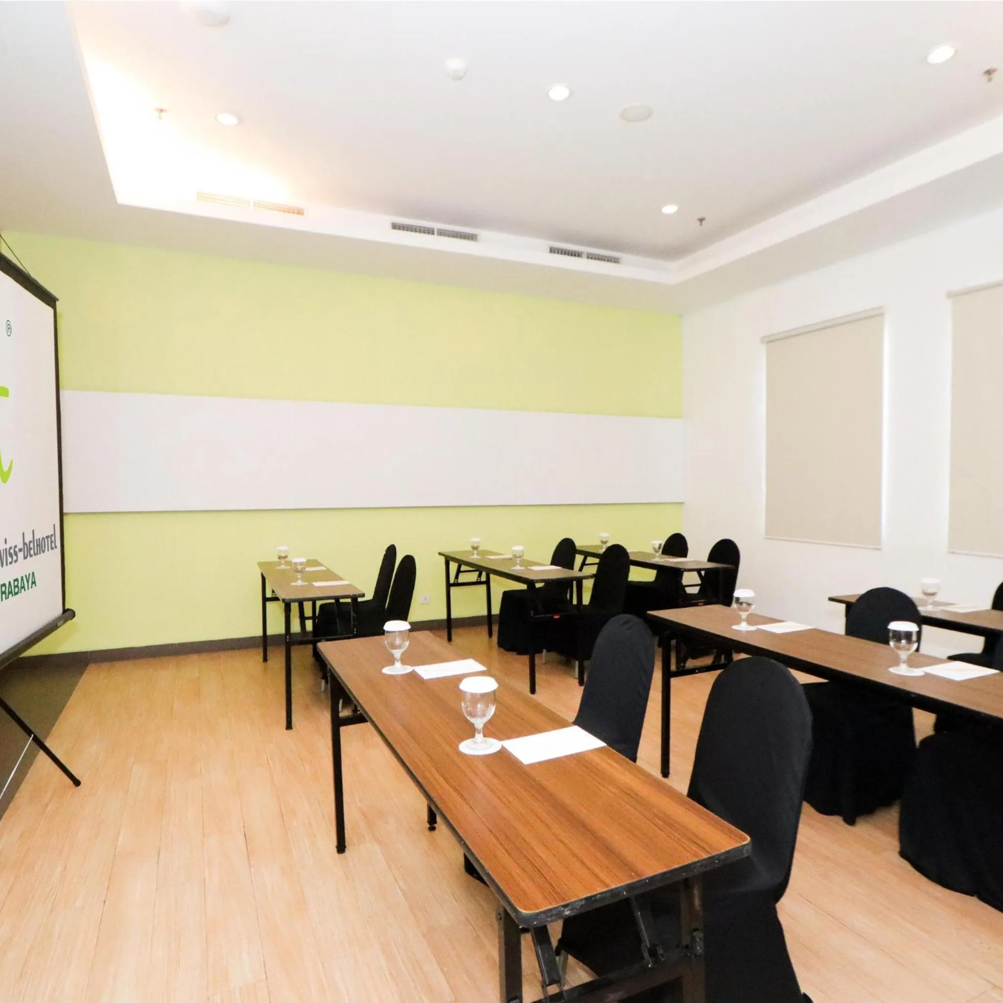 Zest Jemursari by Swiss-Belhotel International