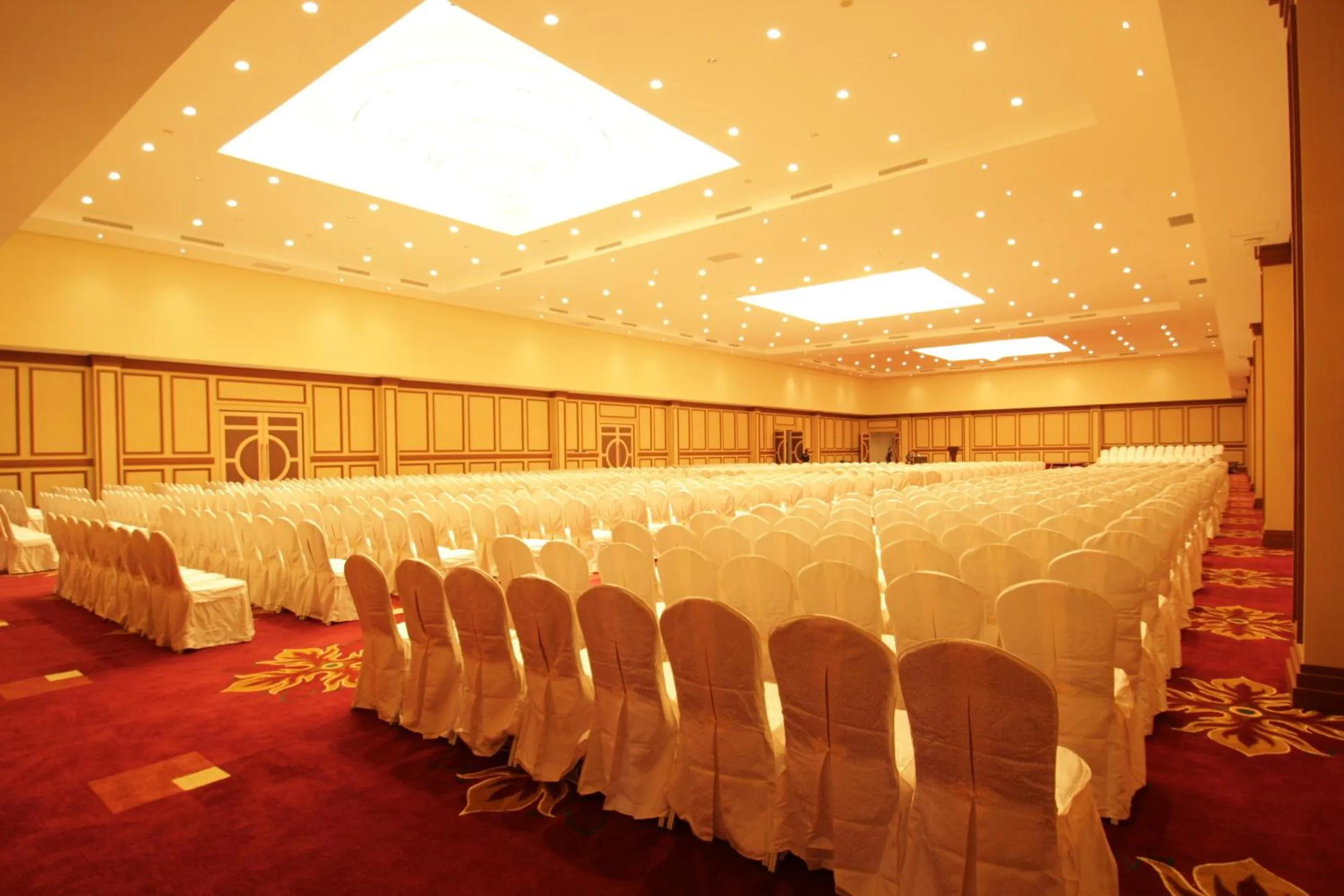 Business facilities in Ijen Suites Resort & Convention
