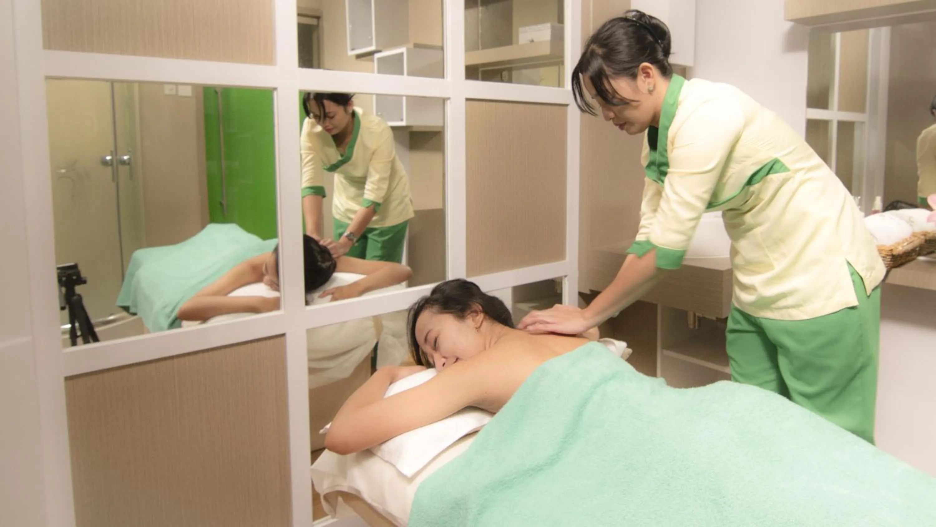 Massage in Ijen Suites Resort & Convention
