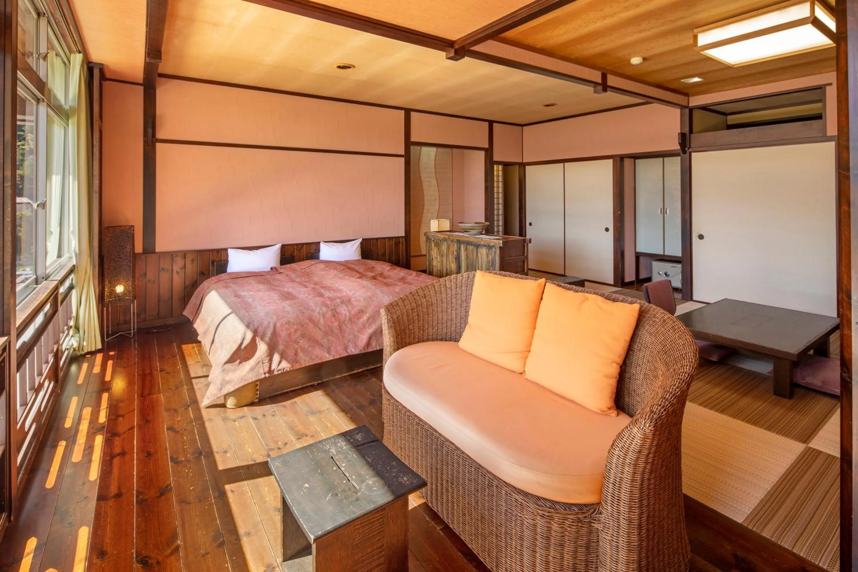 Photo of the whole room, Bed in Bosenkan