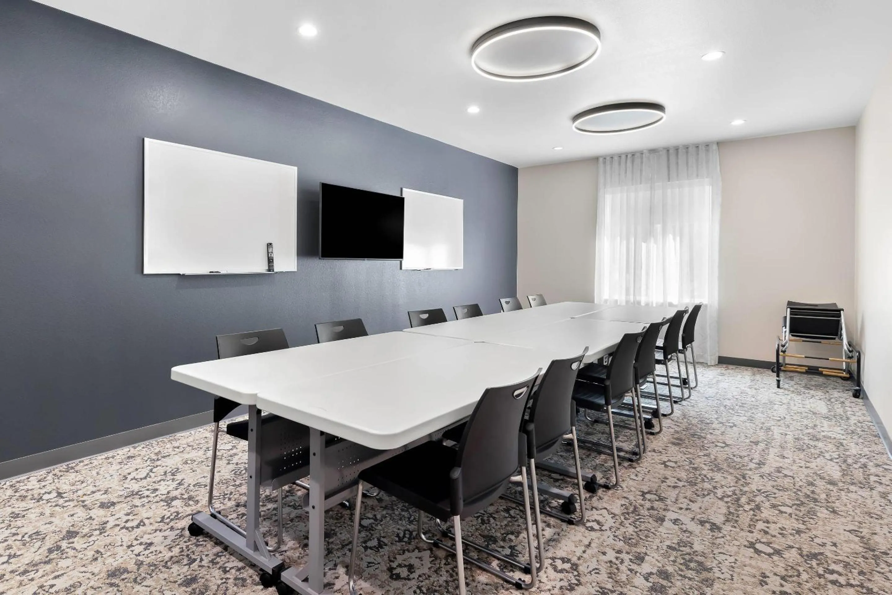 Meeting/conference room in Everhome Suites San Bernardino - Loma Linda