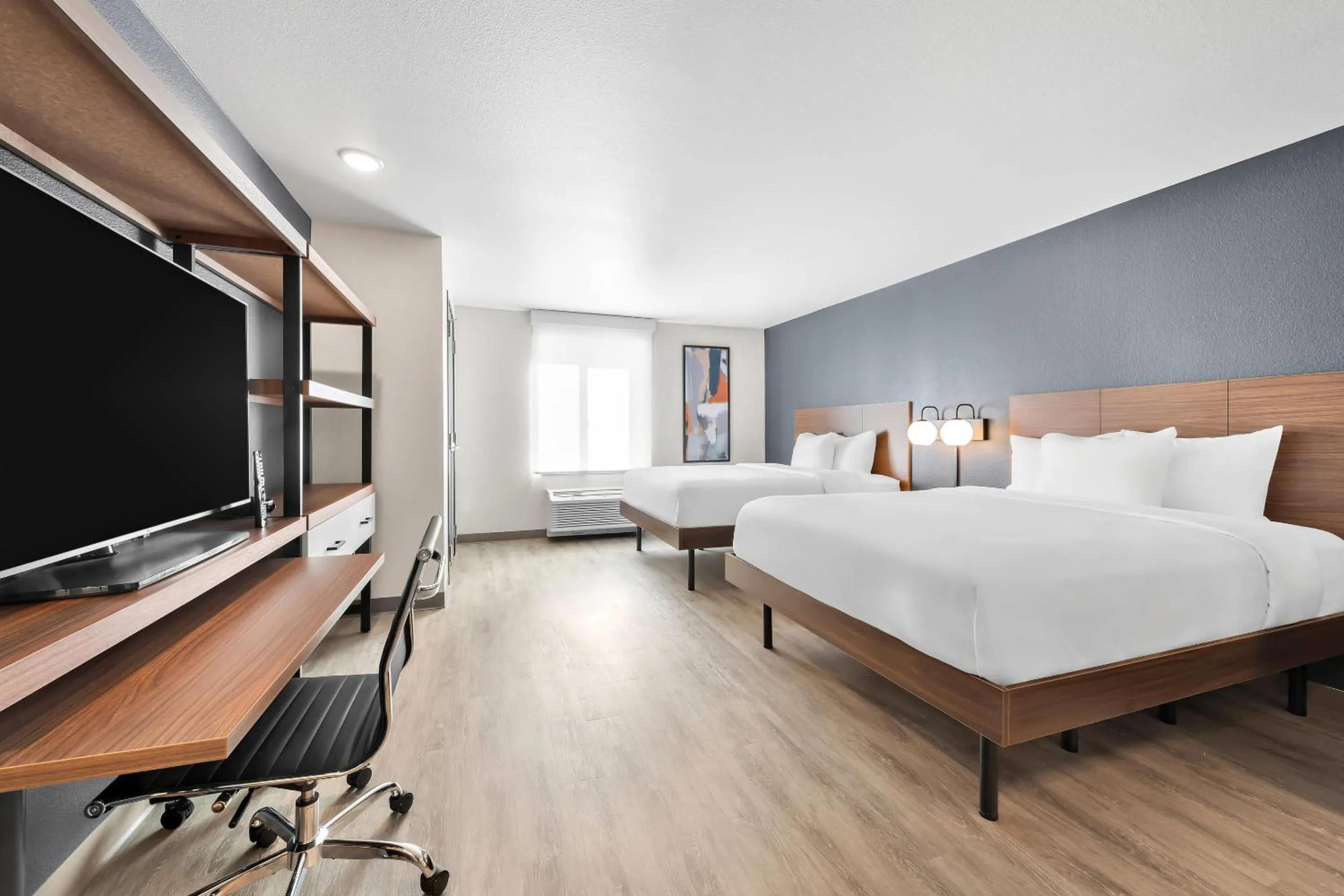 Bedroom, Bed in Everhome Suites San Bernardino - Loma Linda