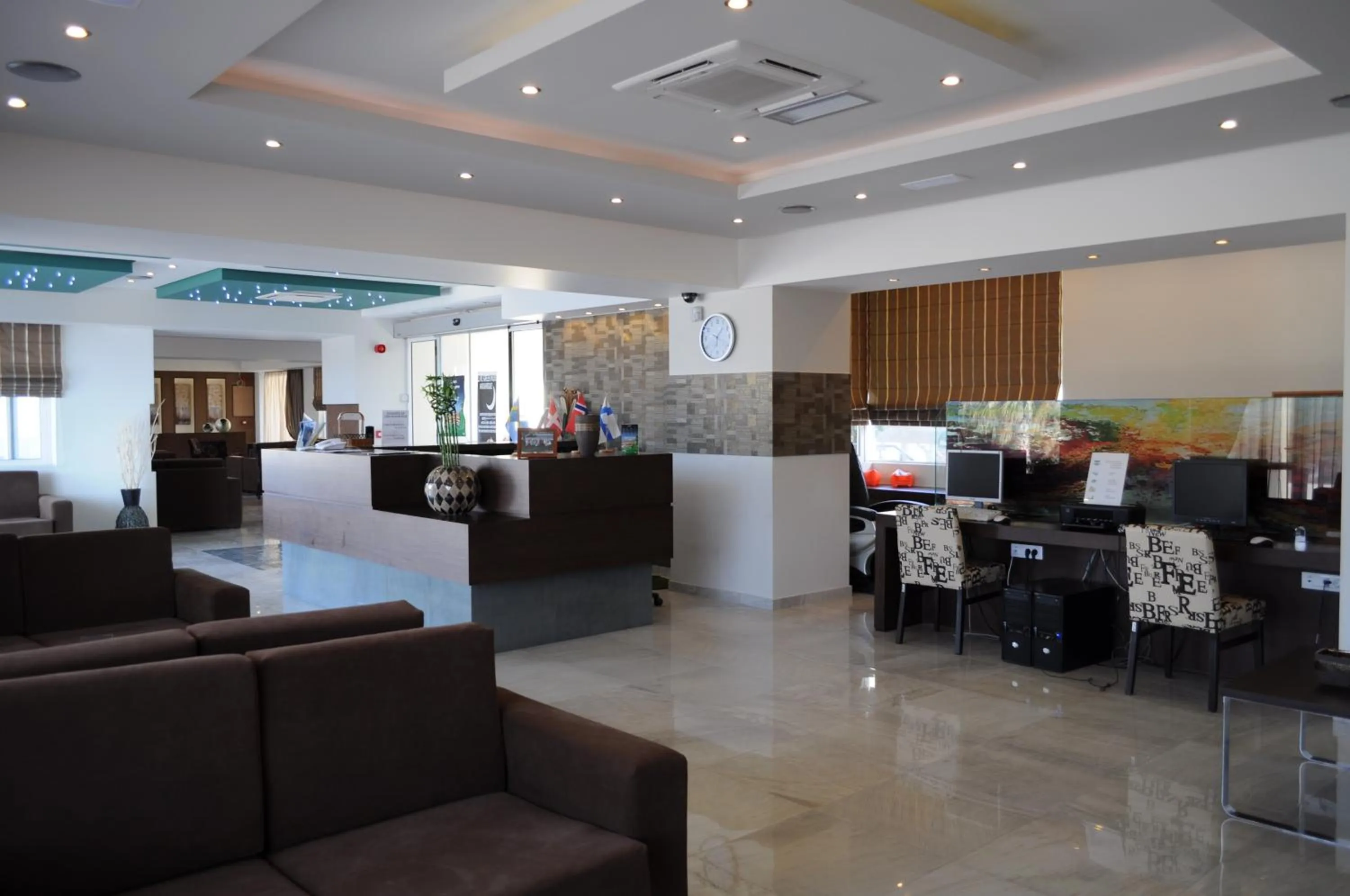 Lobby or reception in Sea Melody Beach Hotel Apartments