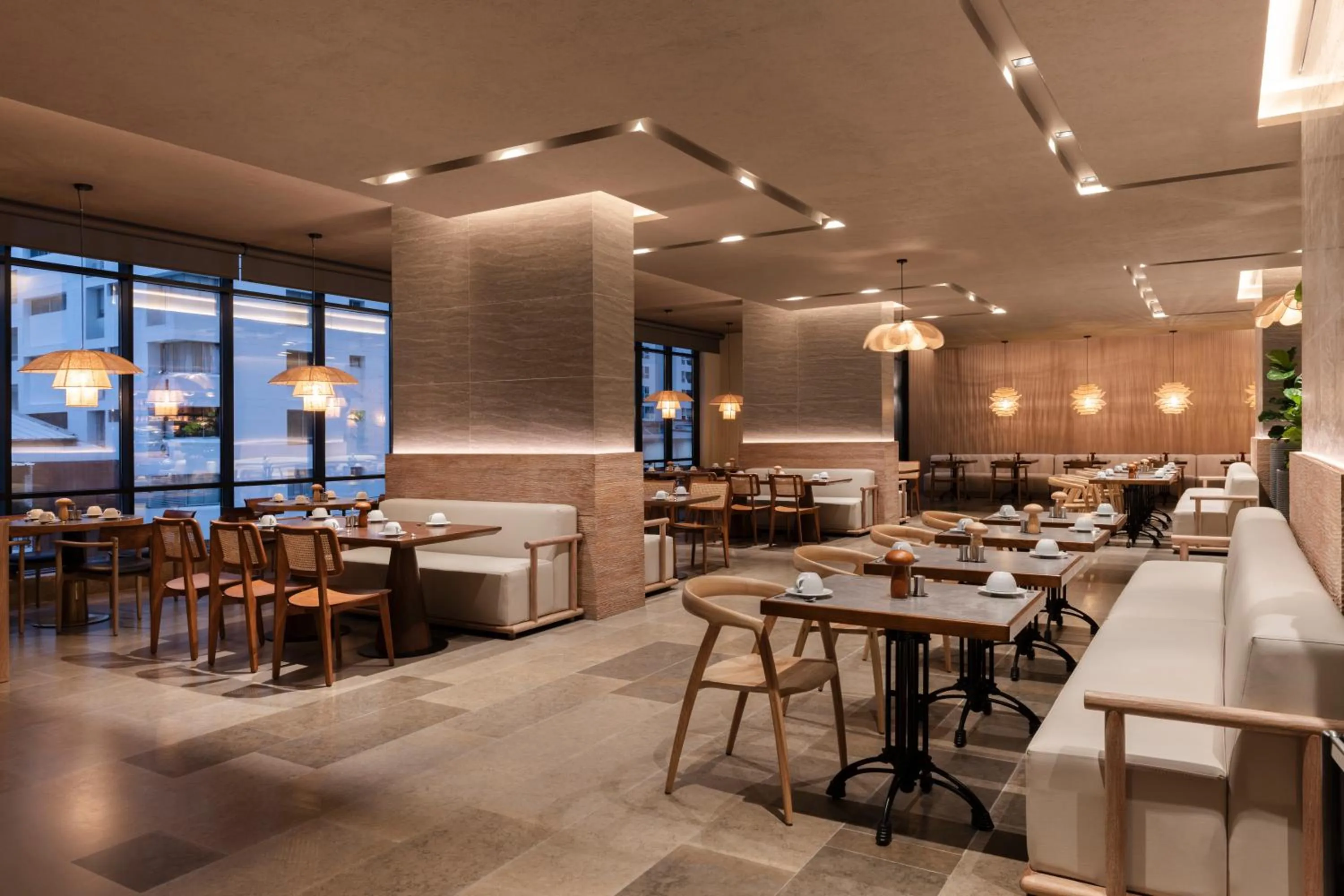 Restaurant/places to eat in OZ Hotel Collection