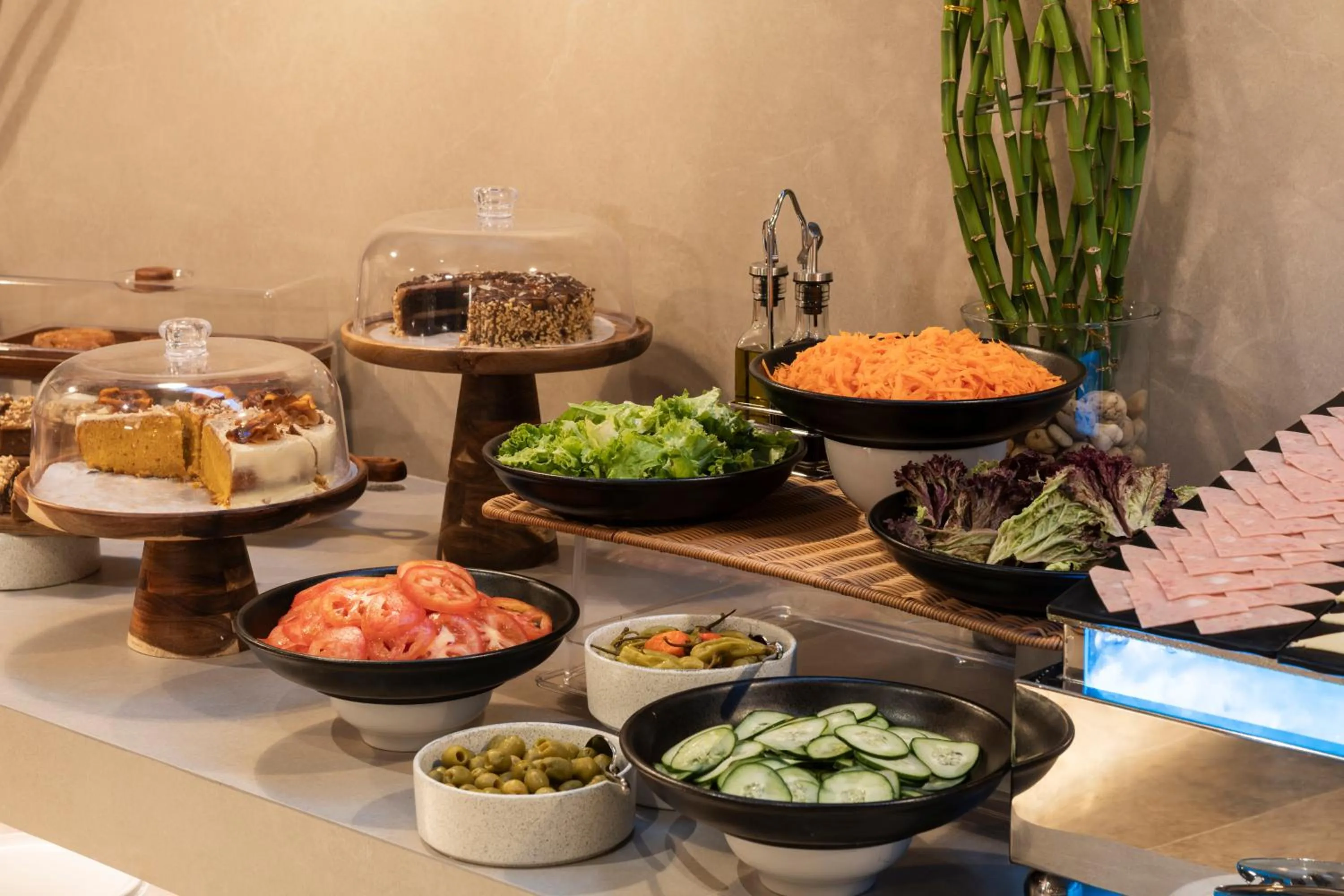 Breakfast in OZ Hotel Collection