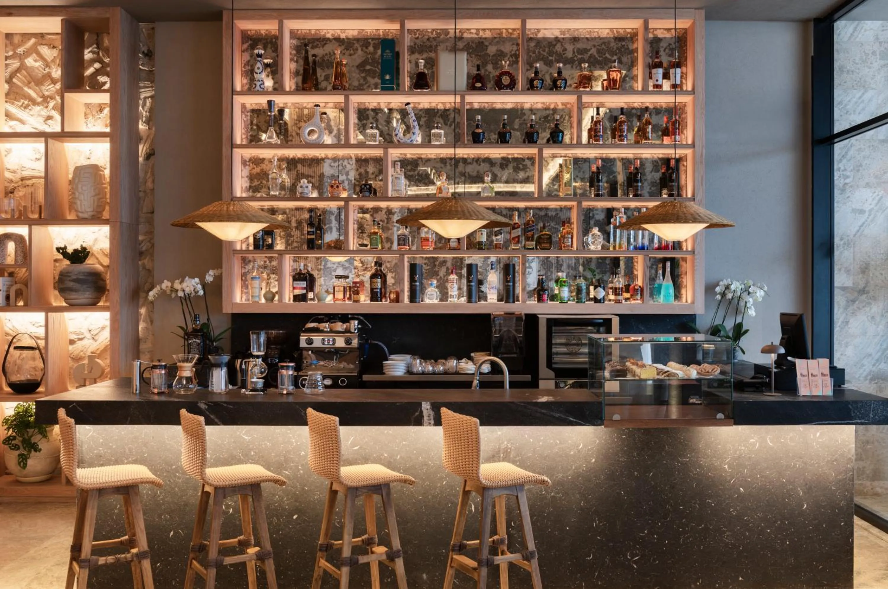 Lounge or bar in OZ Hotel Collection